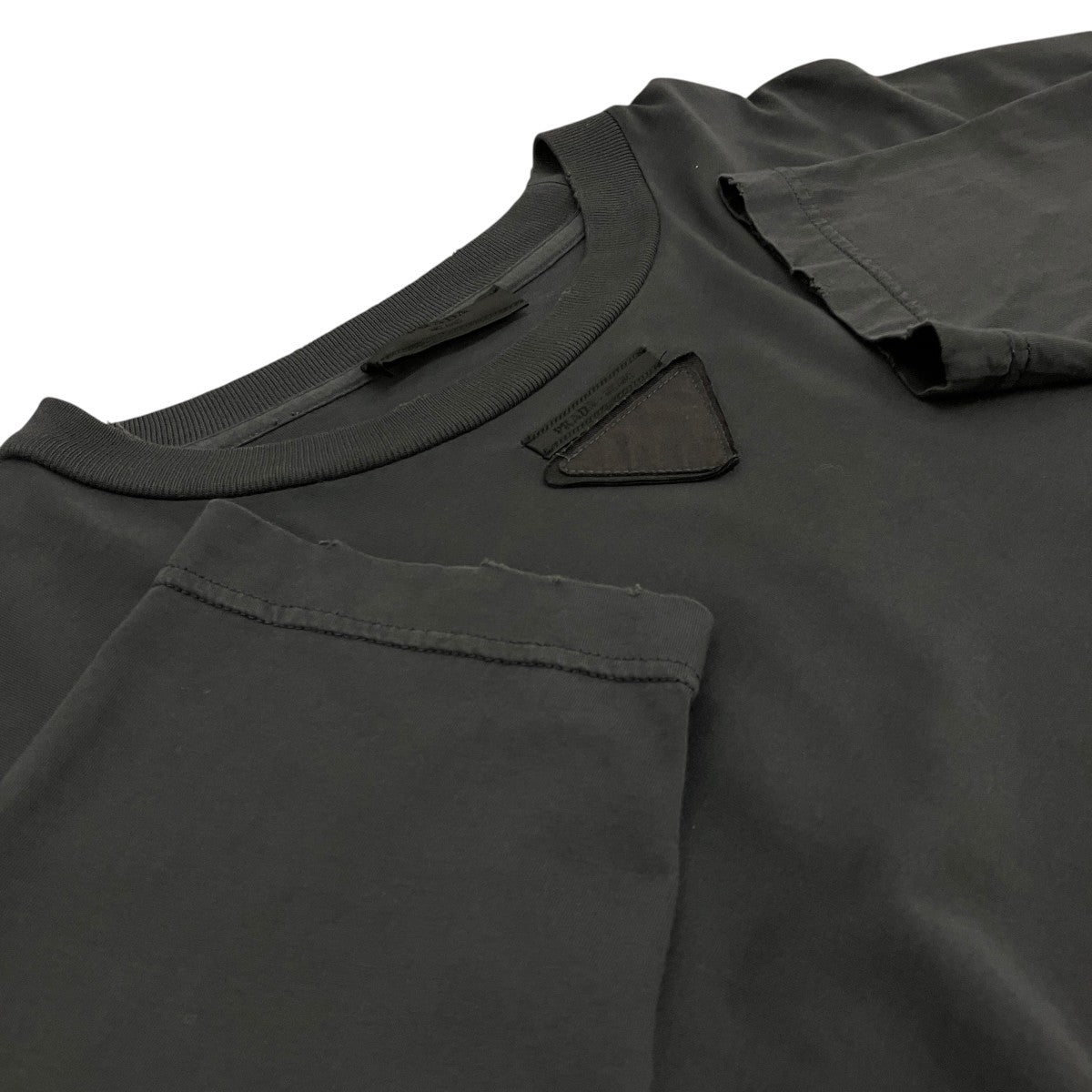 PRADA ロングスリーブTシャツUJL45C 古着・中古-5枚目のアイテム画像