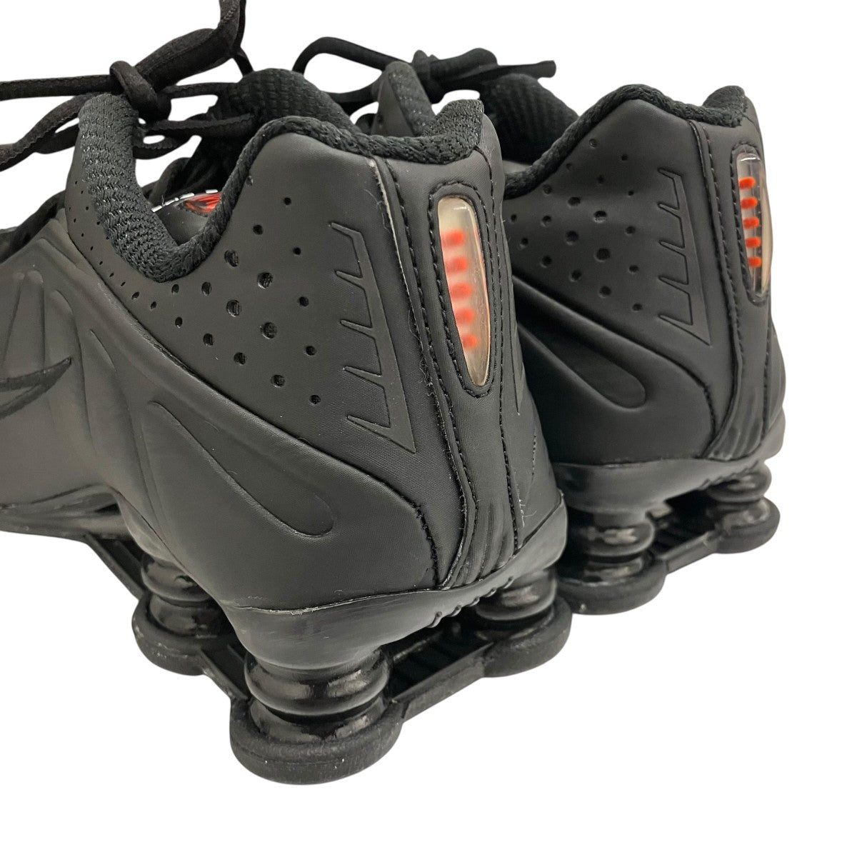 【SHOX R4】スニーカーAR3565-004