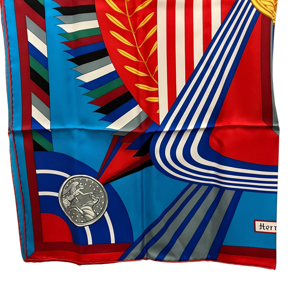 Hermès シルクスカーフ 赤と青 HERMES(エルメス) 【LES JEUX D HERMES】シルクスカーフ レッド×ブルー