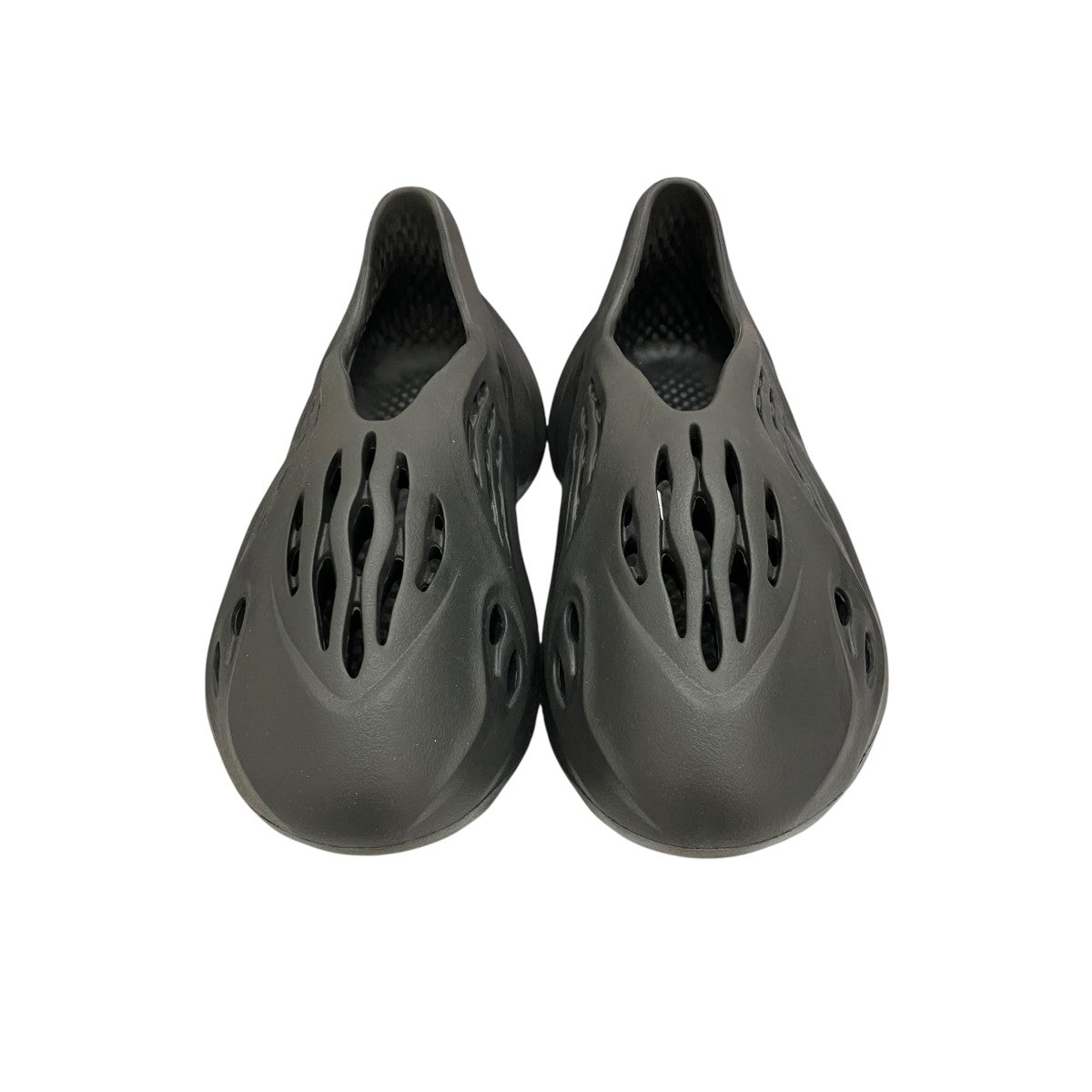 【YEEZY FOAM RUNNER】スニーカーHP8739