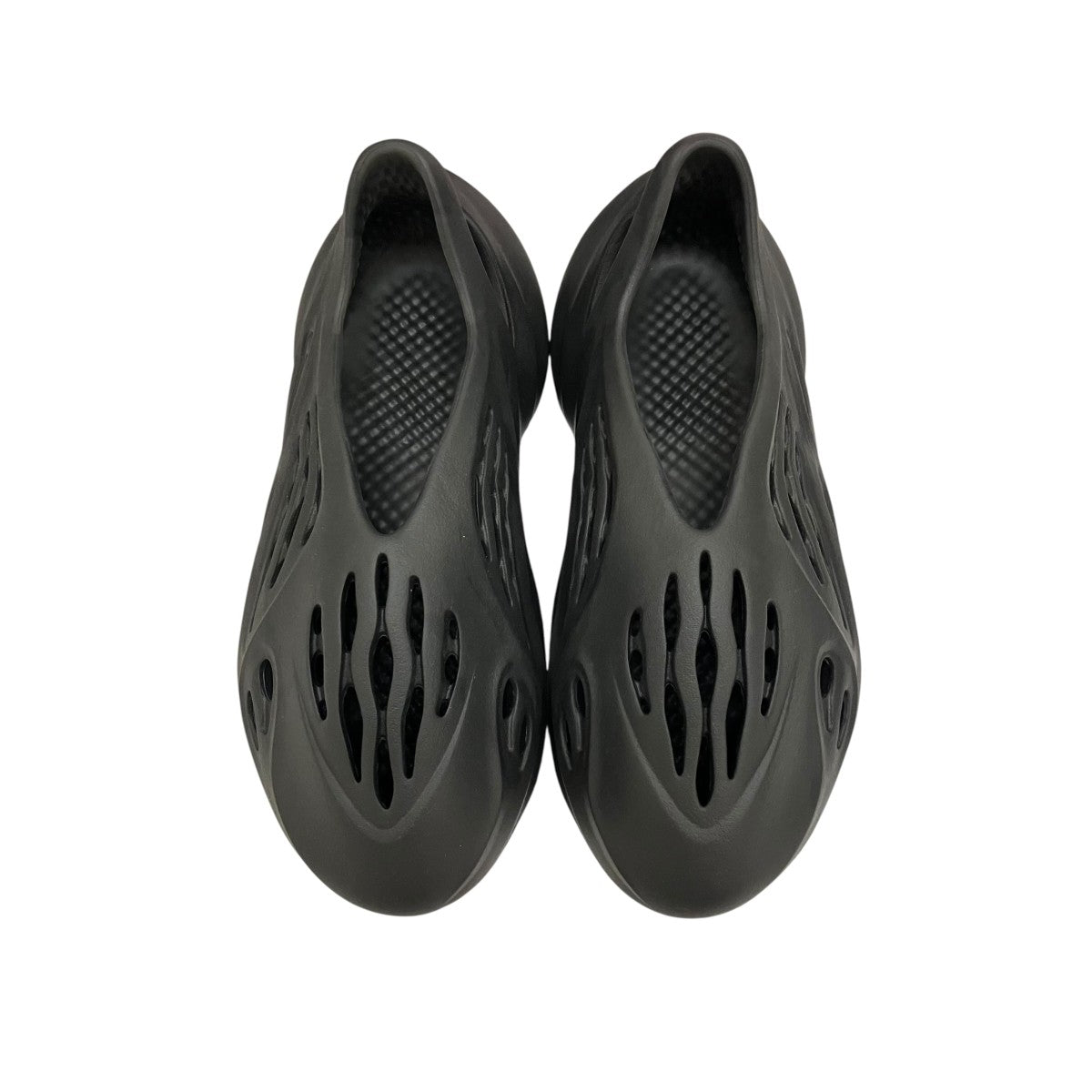 【YEEZY FOAM RUNNER】スニーカーHP8739