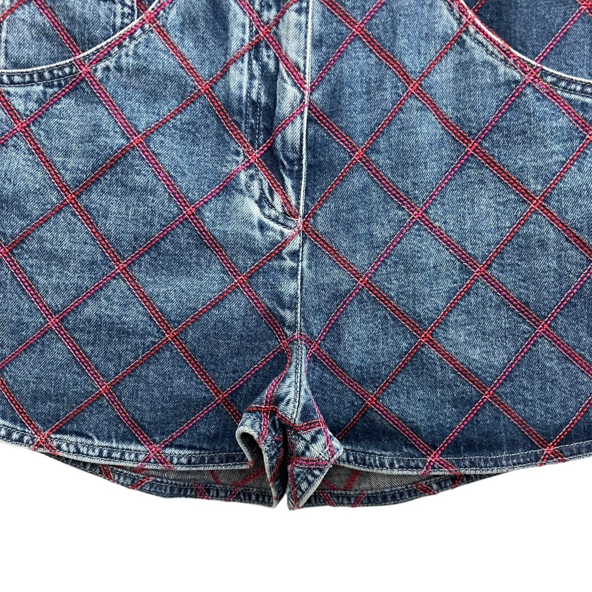 CHANEL 【Beach Denim Shorts】デニムショートパンツP71318V63952 古着・中古-4枚目のアイテム画像
