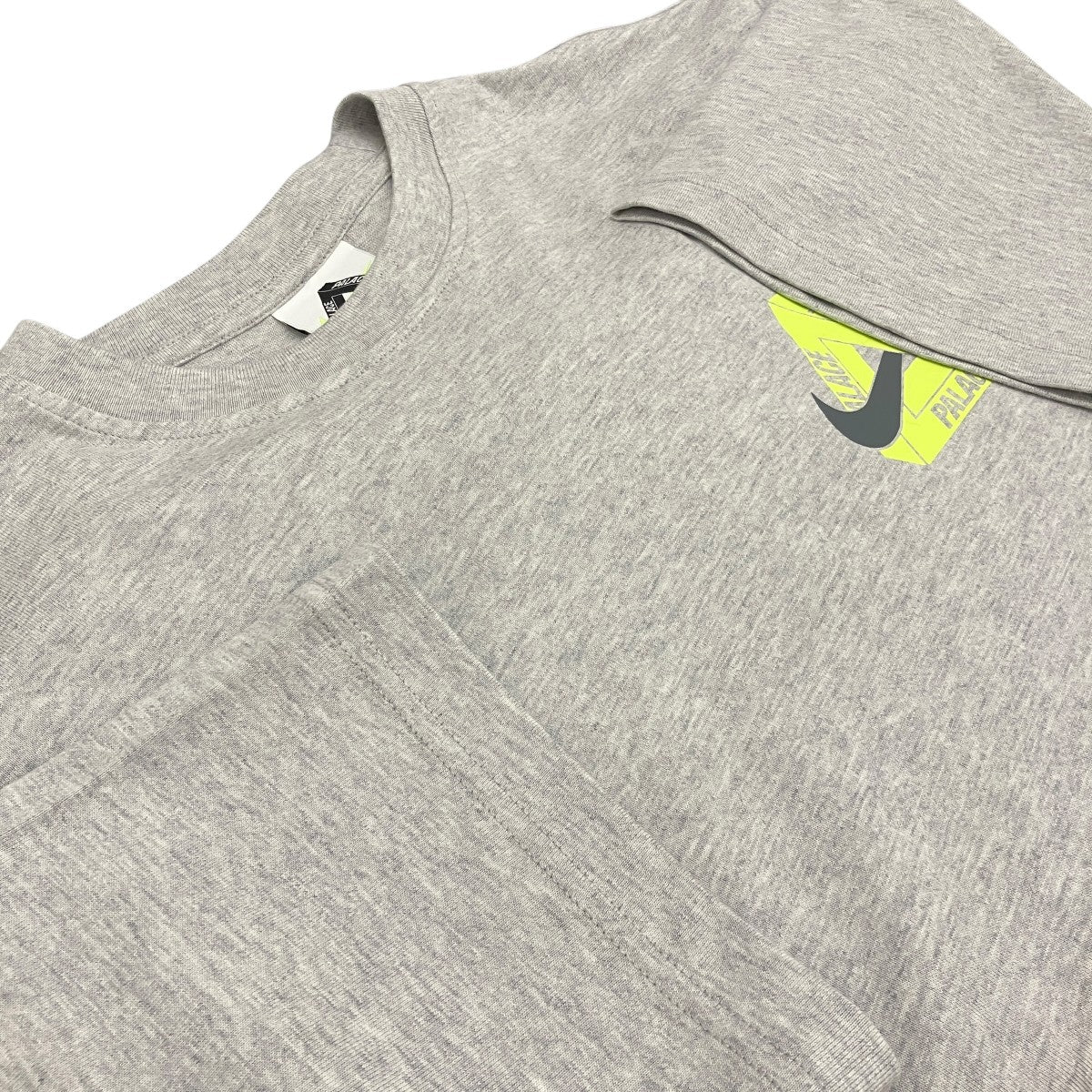 【TRI SWOOSHT-SHIRT】TシャツP29TS74