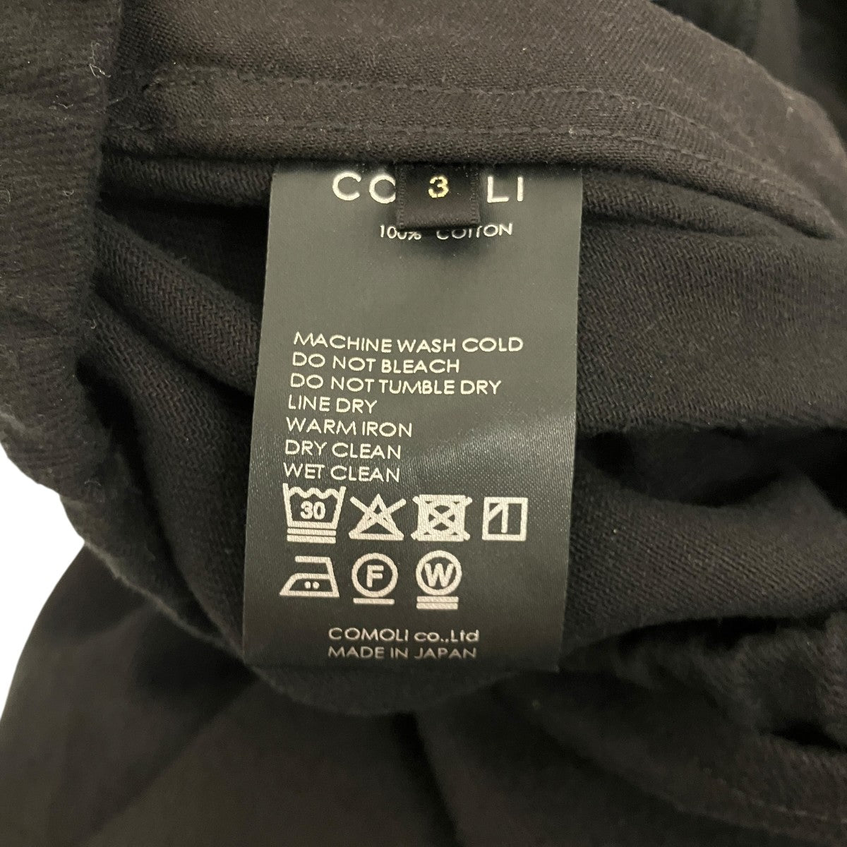COMOLI(コモリ) 26SSブラックドリル テーパードパンツD01-03004 D01