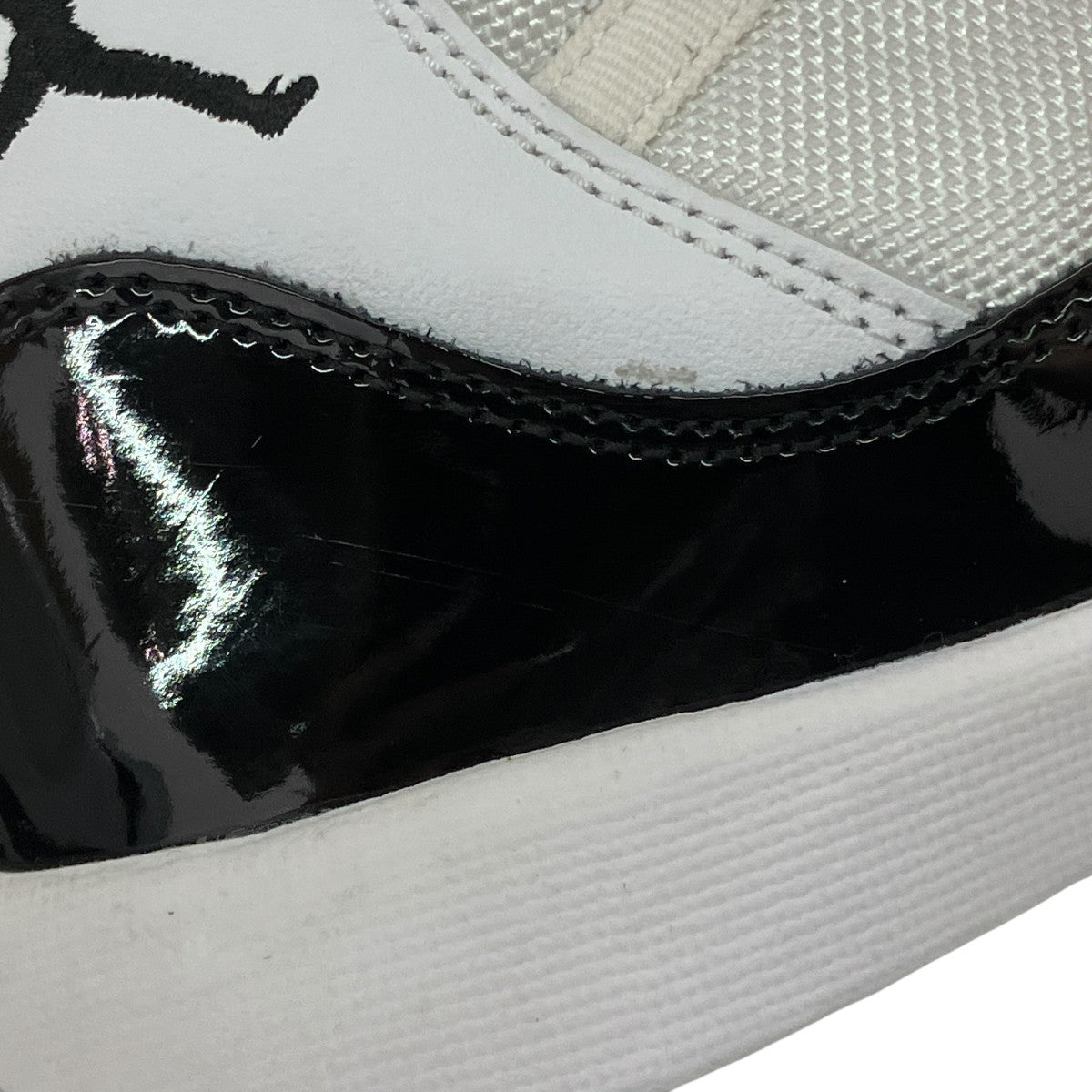 AIR JORDAN 11 RETROハイカットスニーカー378038-100