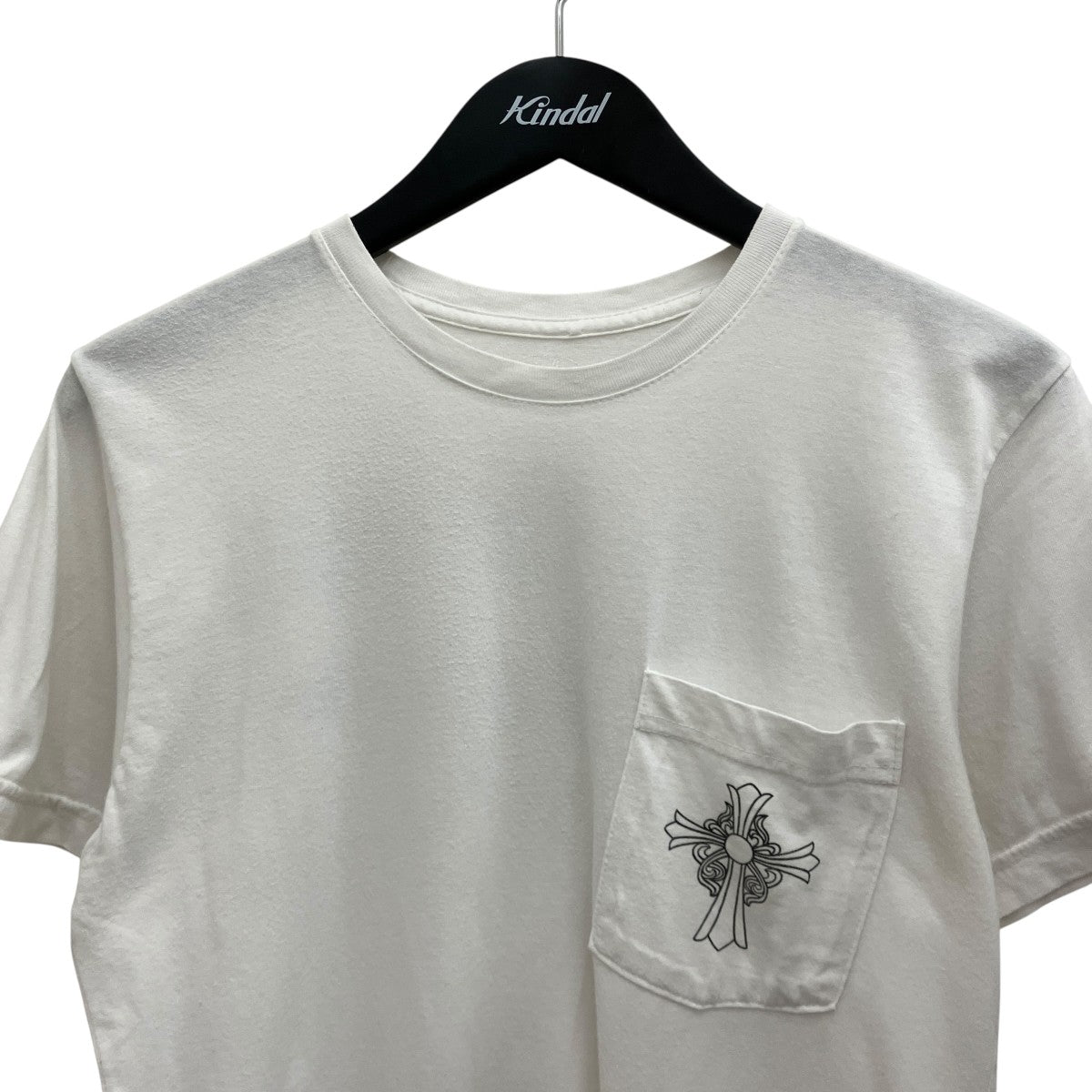 スクロールラペルTシャツ