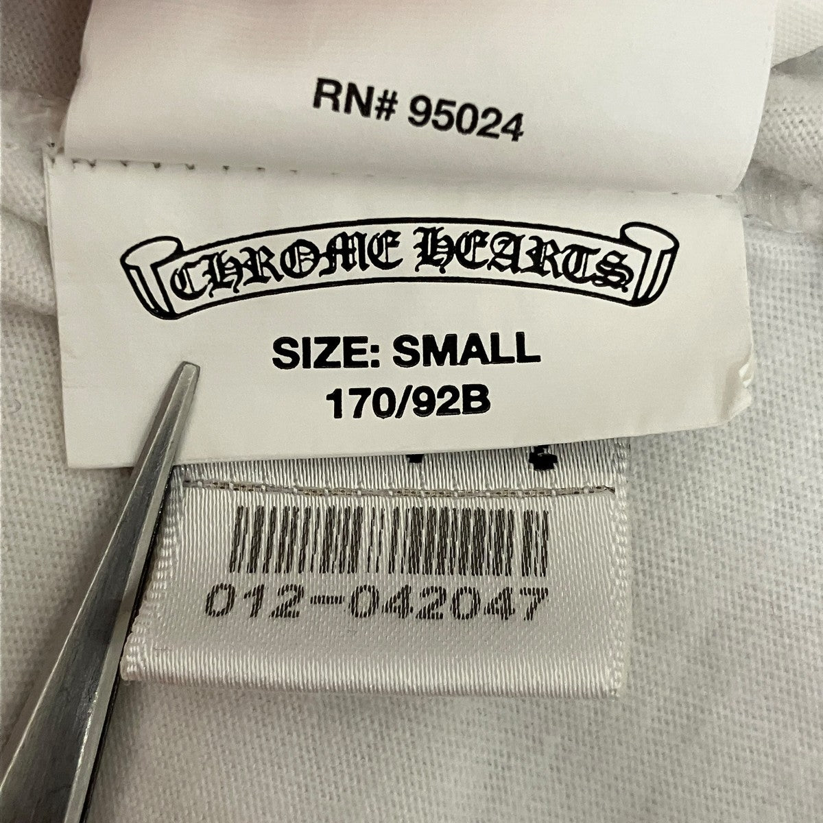 スクロールラペルTシャツ