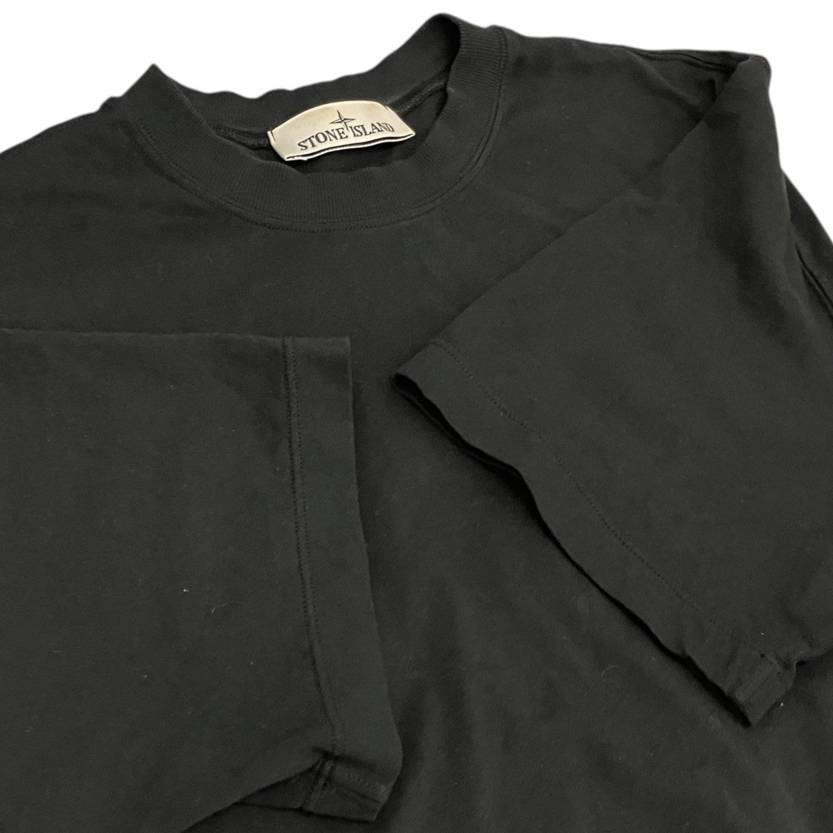 STONE ISLAND(ストーンアイランド) COMPASSロゴパッチTシャツ