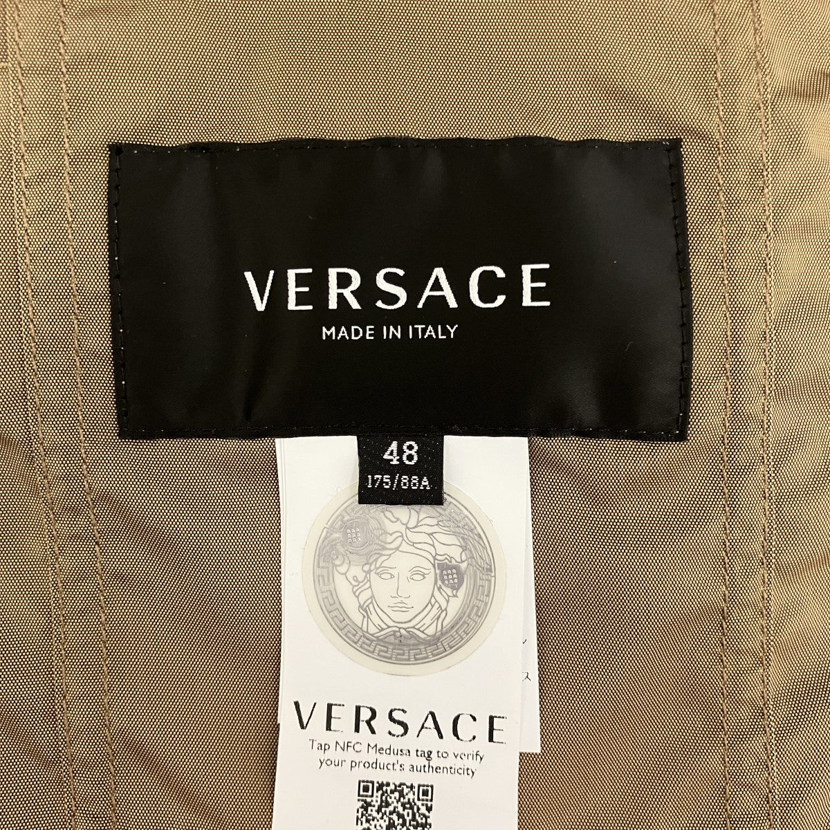 VERSACE フーデットナイロンジャケット1008343 古着・中古-7枚目のアイテム画像
