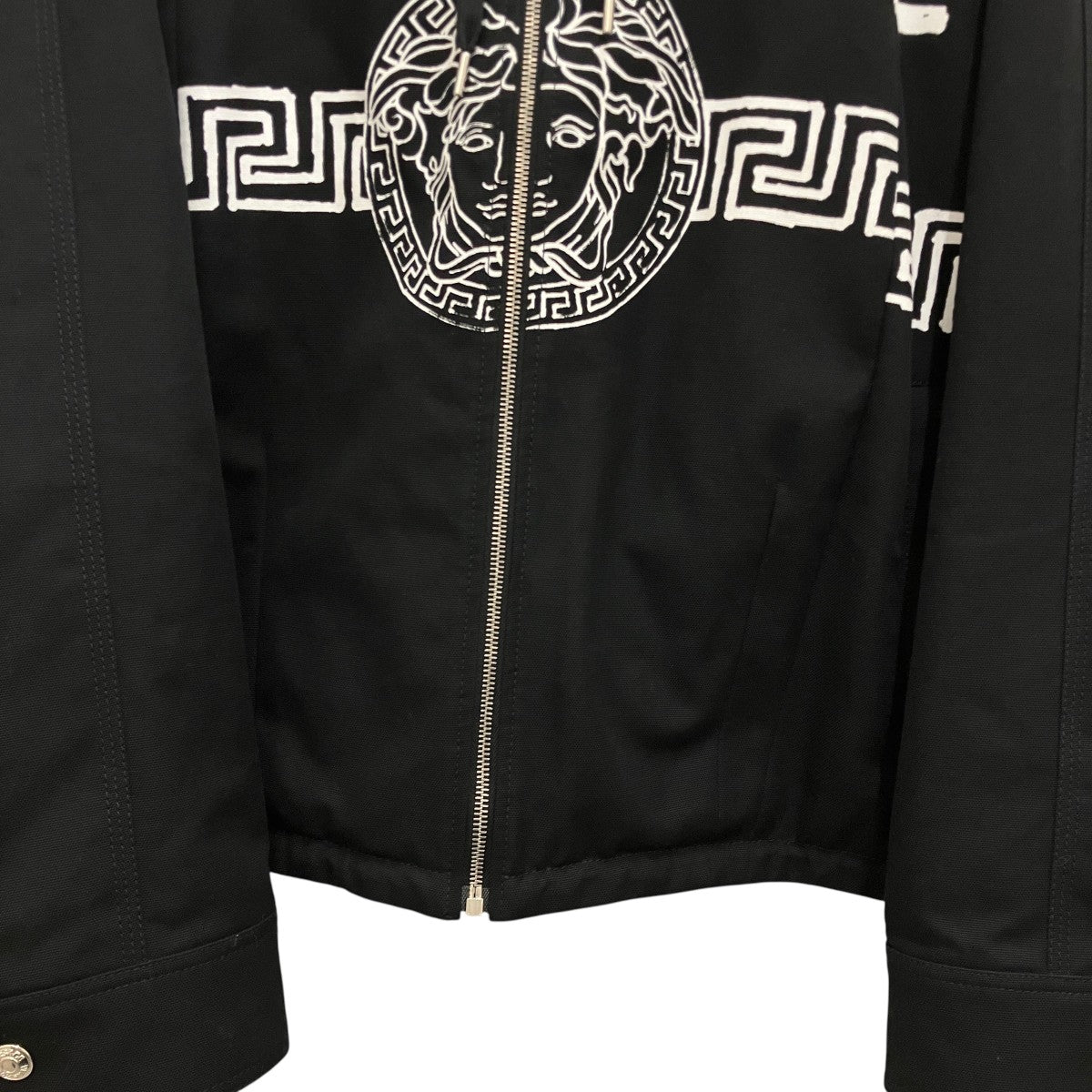 VERSACE メデューサプリント フーデットジャケットA89026 古着・中古-4枚目のアイテム画像