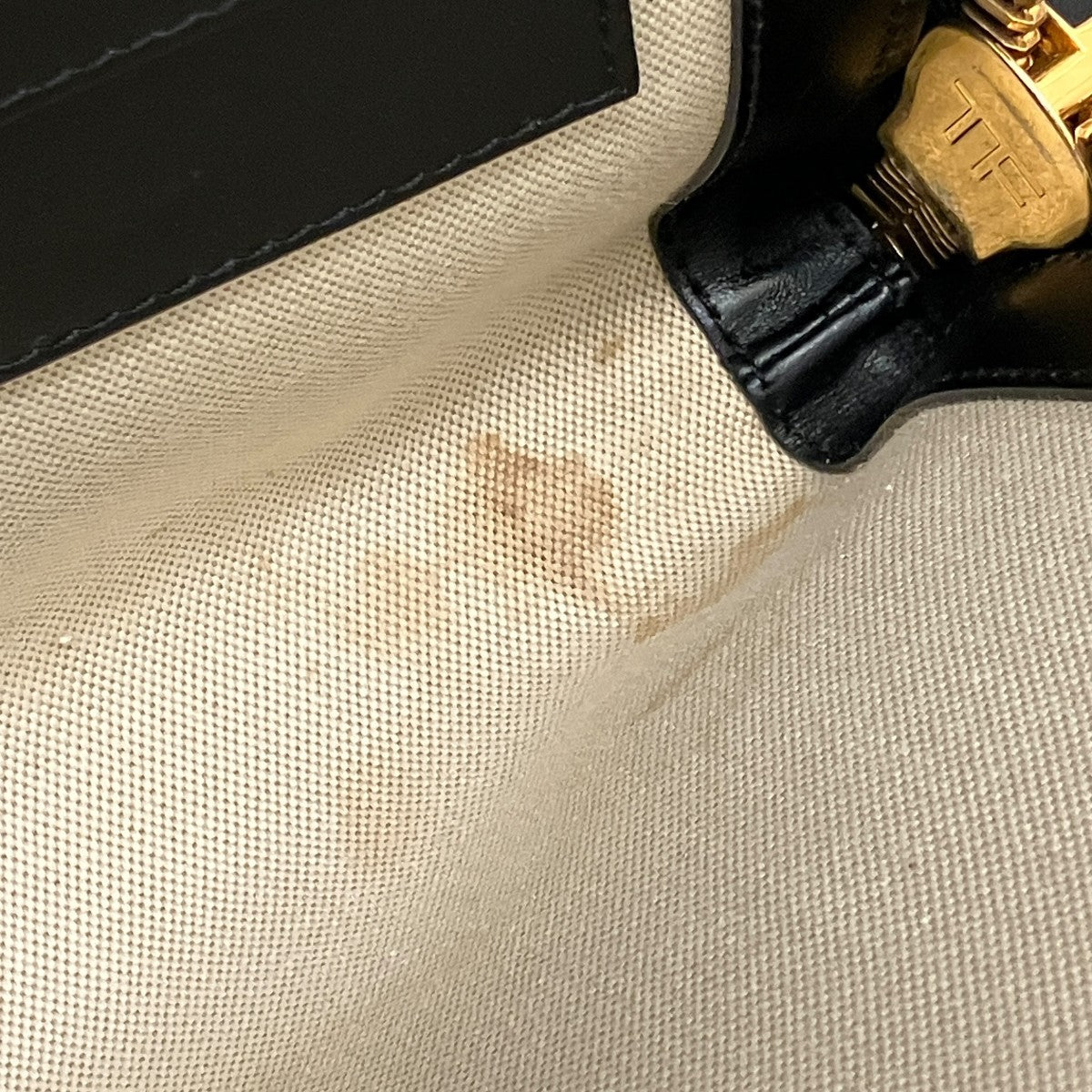 ロゴクラッチバッグ