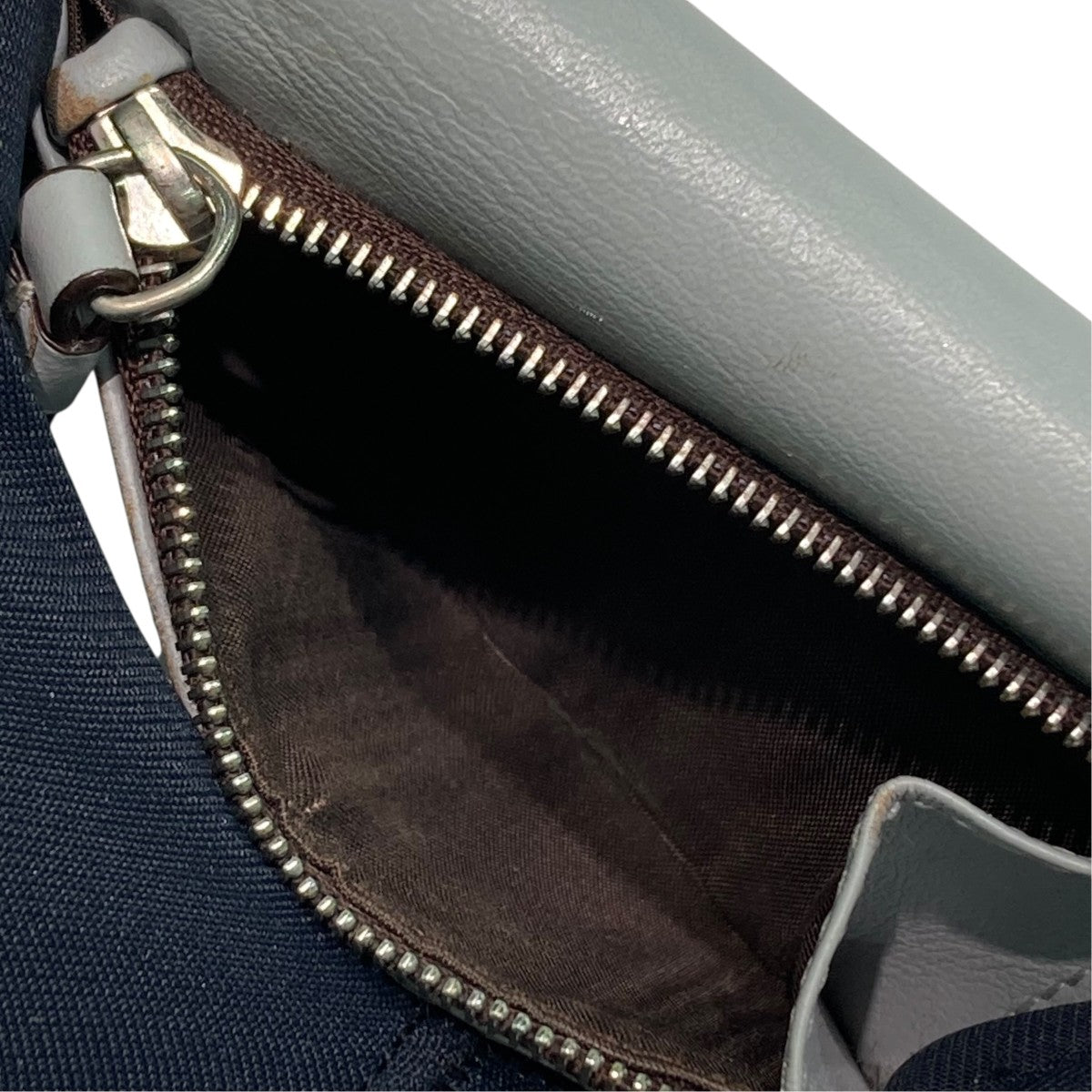 FOLD WALLET WITH STUDSスタッズ二つ折り財布