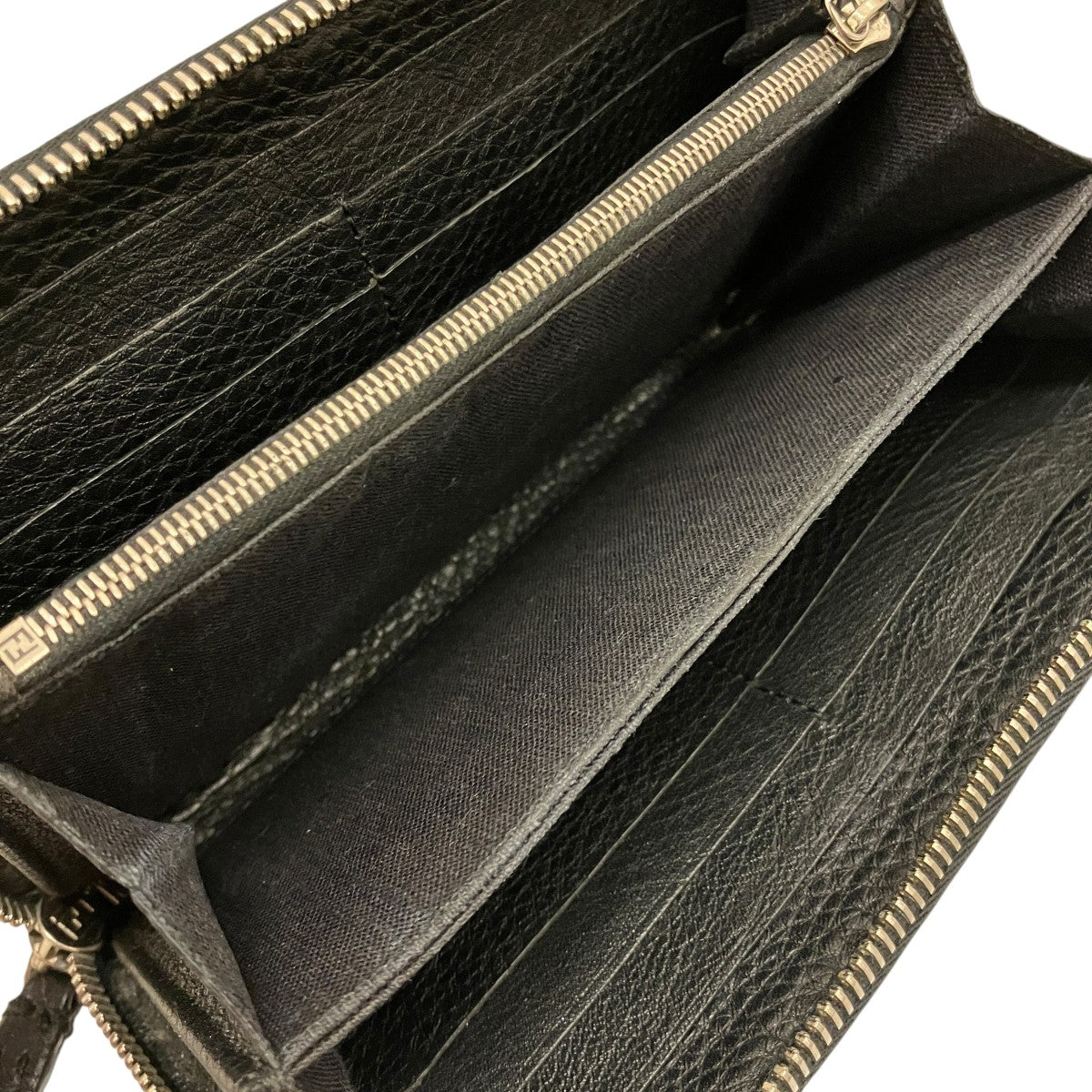 FENDI セレリアラウンドジップ長財布 古着・中古-7枚目のアイテム画像