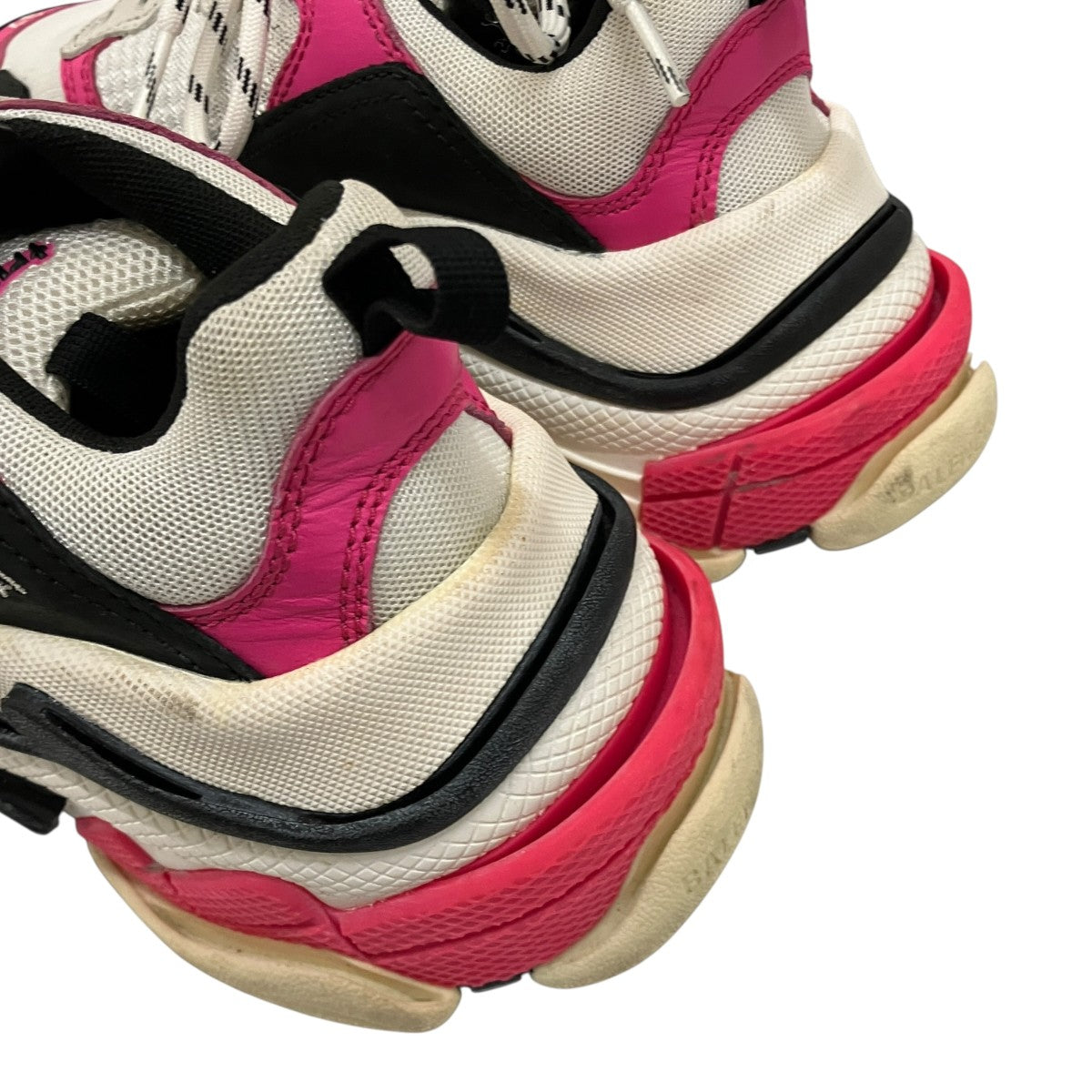 【Triple S】ダッドスニーカー524039
