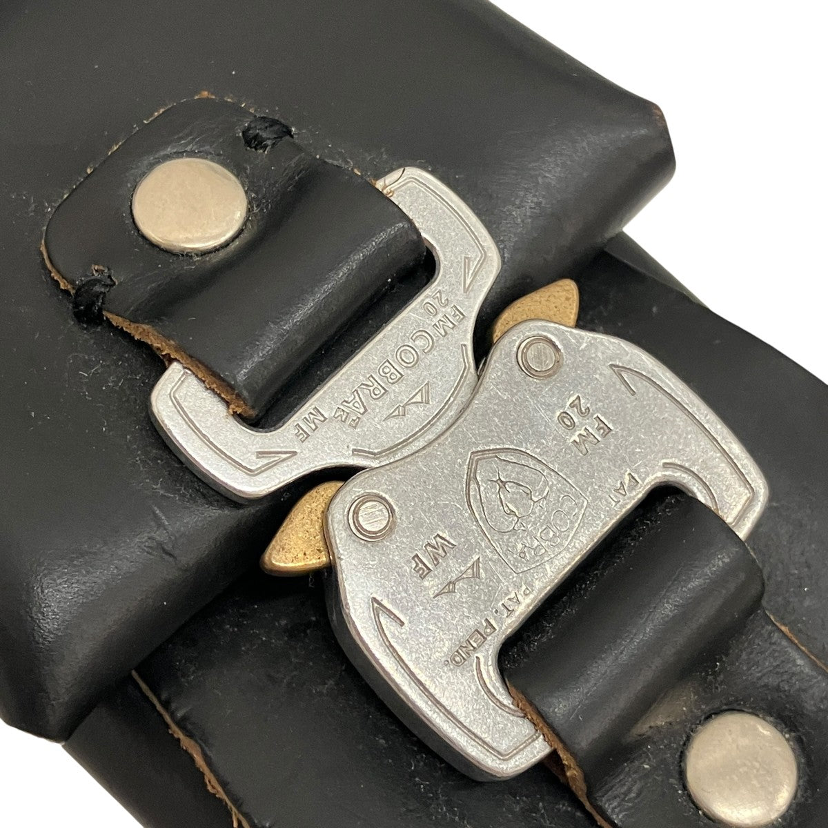 buckle wallet