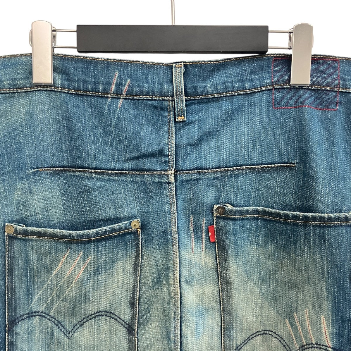 Levi’s RED LEGAL BANNED デニムパンツ