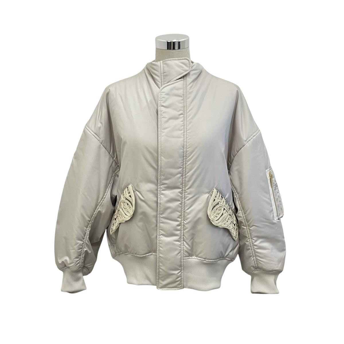 【CORDING EMBROIDERY COLLARLESS FLIGHT JACKET】フライトジャケットMM25S-JK011