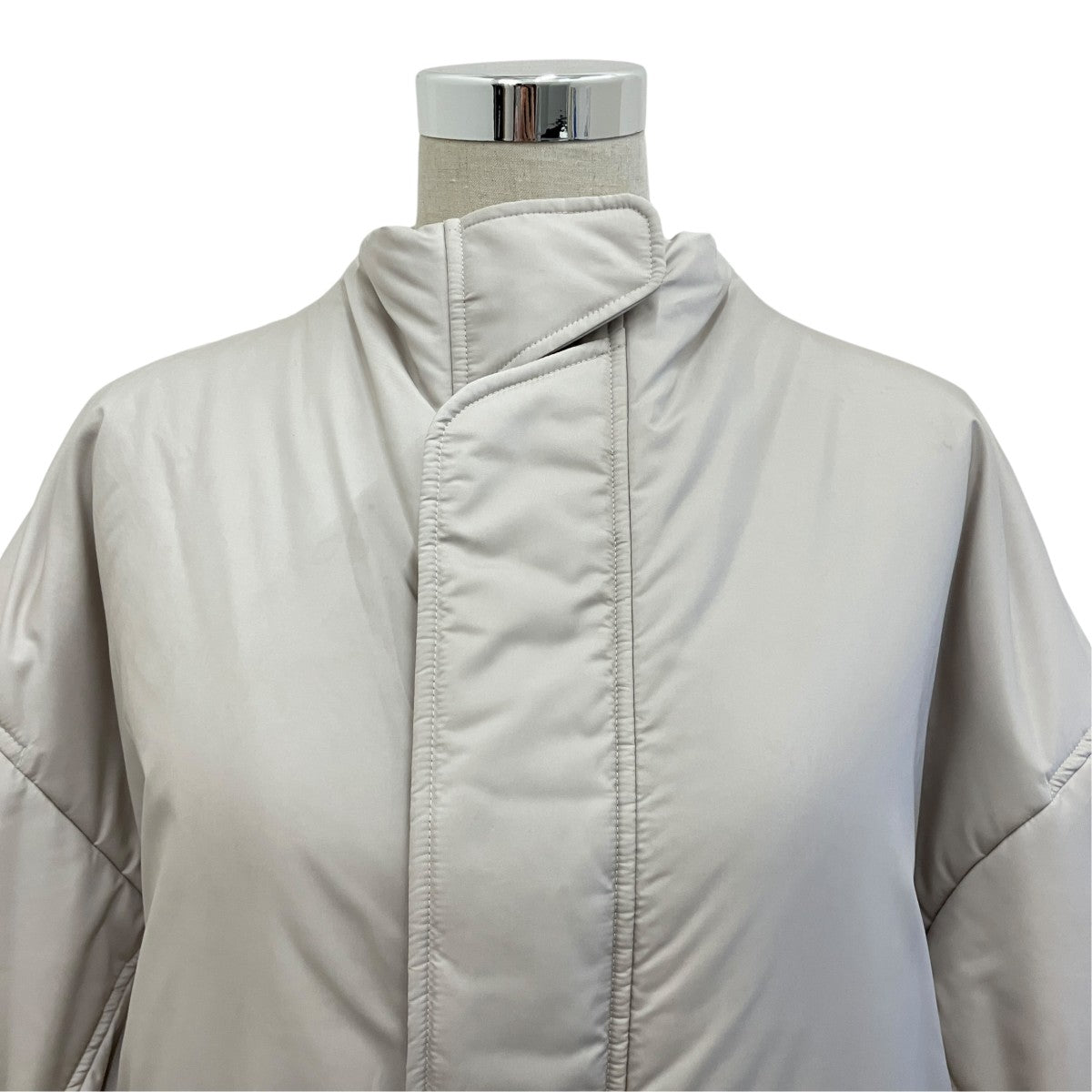【CORDING EMBROIDERY COLLARLESS FLIGHT JACKET】フライトジャケットMM25S-JK011