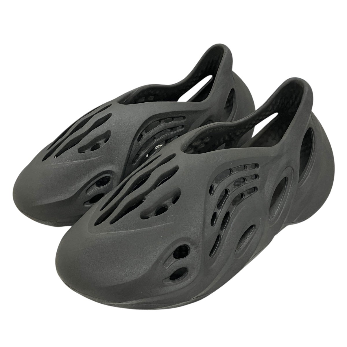 【YEEZY FOAM RUNNER】サンダルHP8739