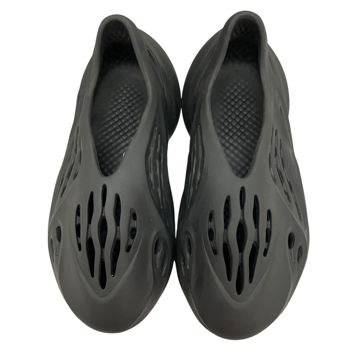 【YEEZY FOAM RUNNER】サンダルHP8739