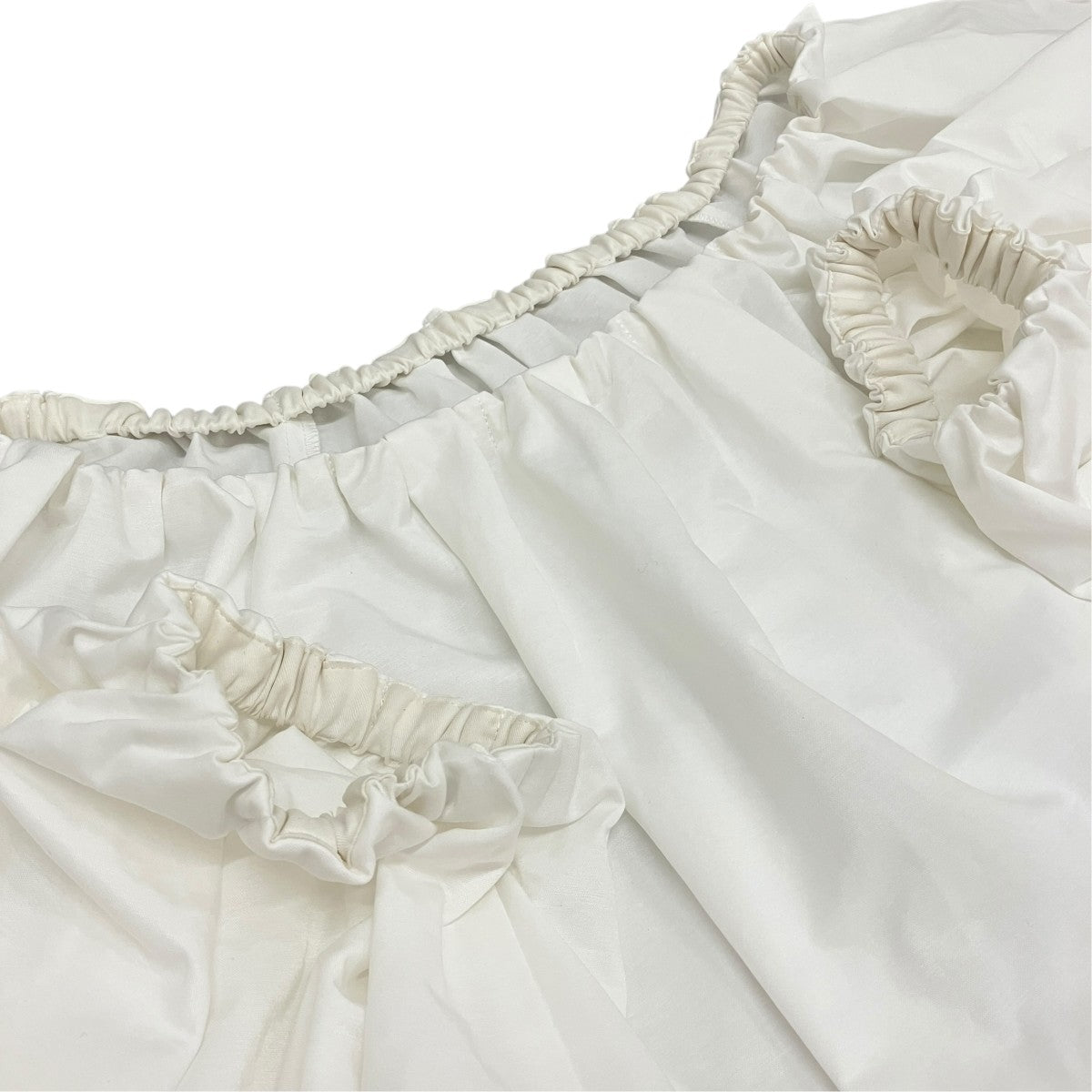【VOLUME SLEEVE CROPPED BLOUSE】11122-4043