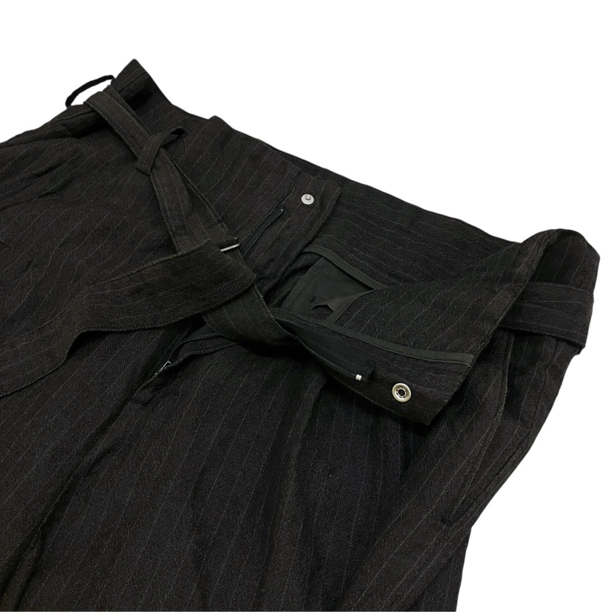 【PIN STRIPE HI-WAIST BELTED TROUSERS】ストライプベルテッドパンツYK22SS0322P