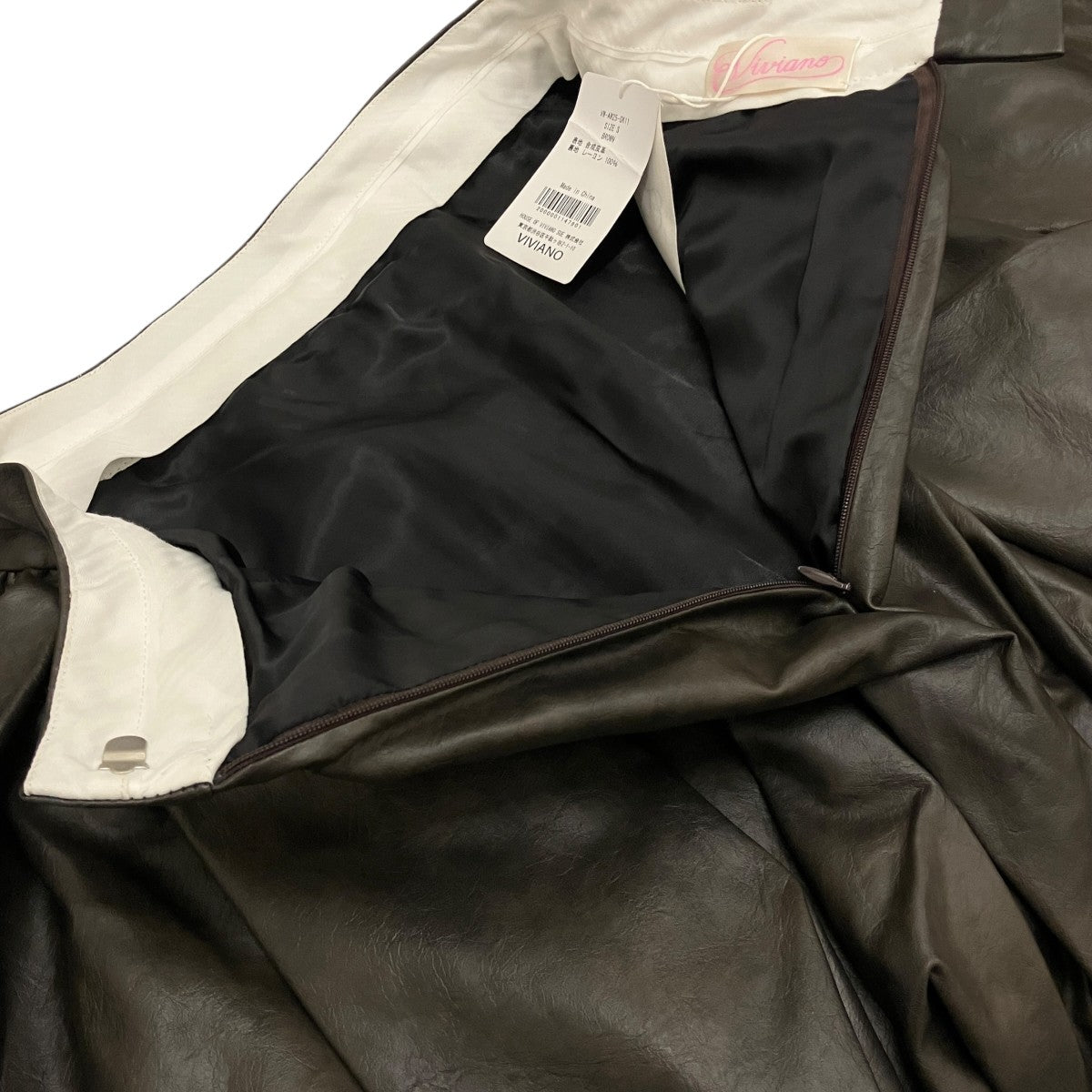フェイクレザー・バルーンミニスカートVW-AW25-SK11