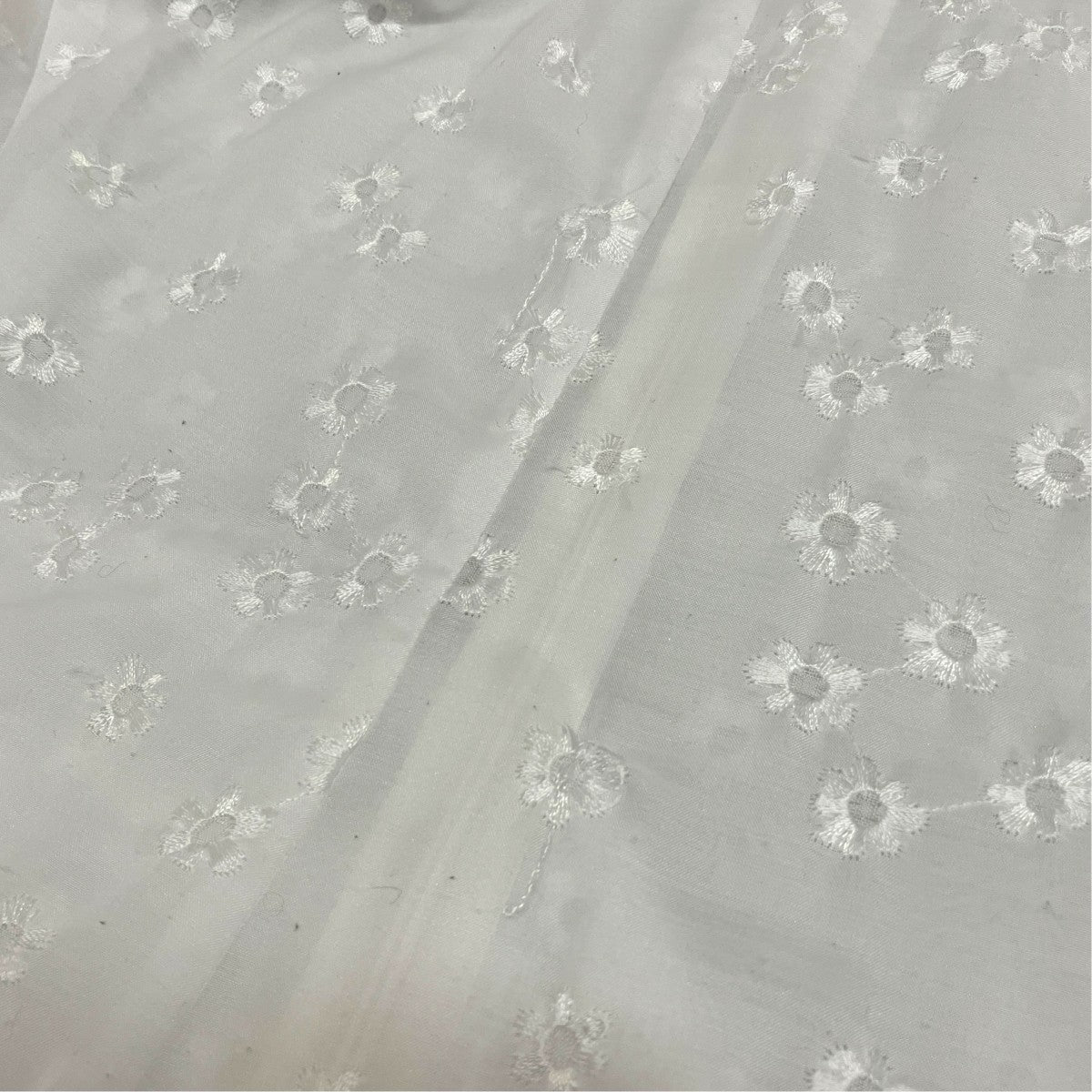 cccmalie(シーマリー) 花柄刺繍ブラウスC-TP-3 C-TP-3 ホワイト