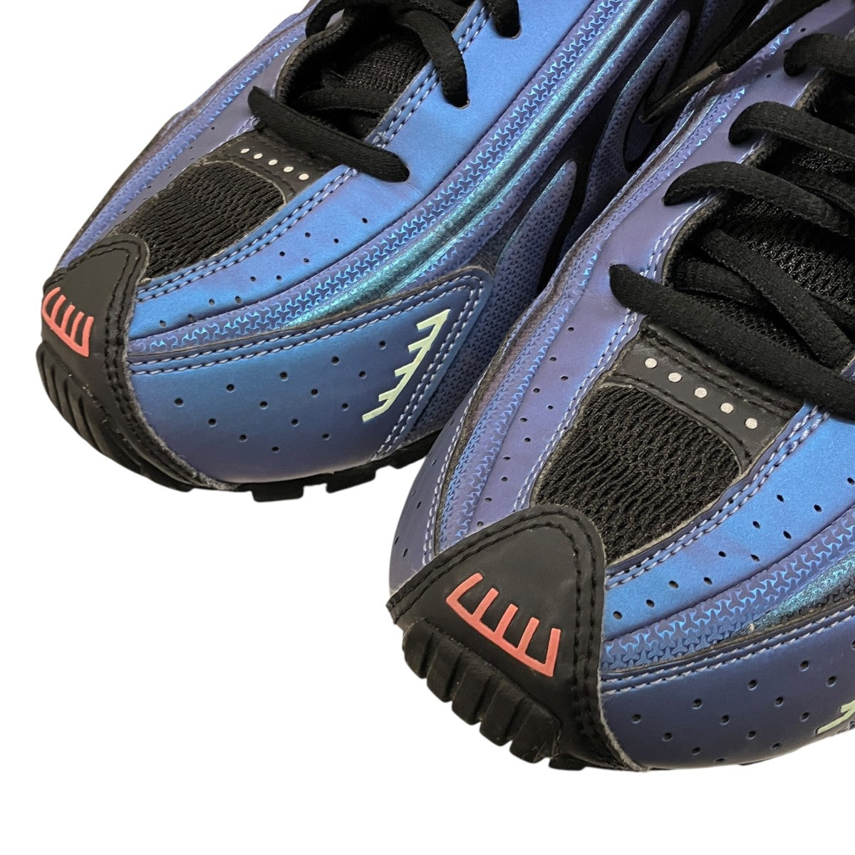 【 NIKE SHOX R4 】ローカットスニーカーHQ3446-001