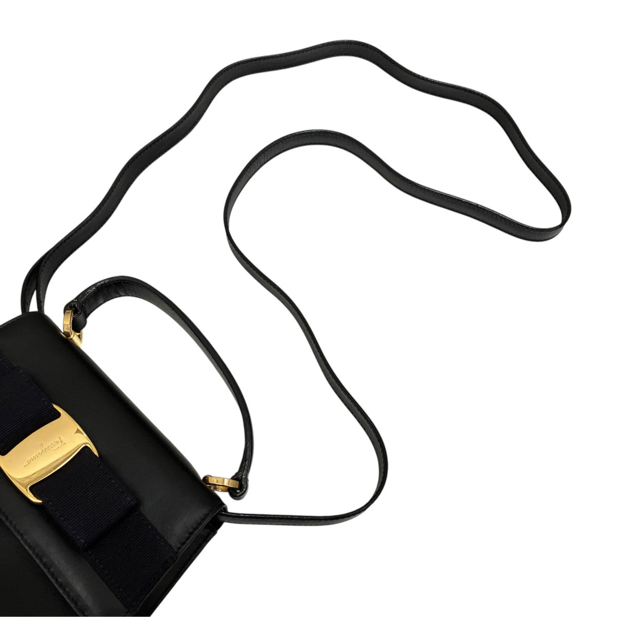Salvatore Ferragamo 2WAYヴァラリボンバッグAT-21 古着・中古-4枚目のアイテム画像