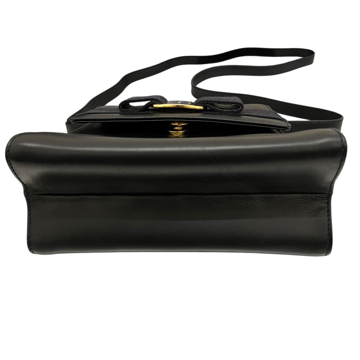 Salvatore Ferragamo 2WAYヴァラリボンバッグAT-21 古着・中古-5枚目のアイテム画像