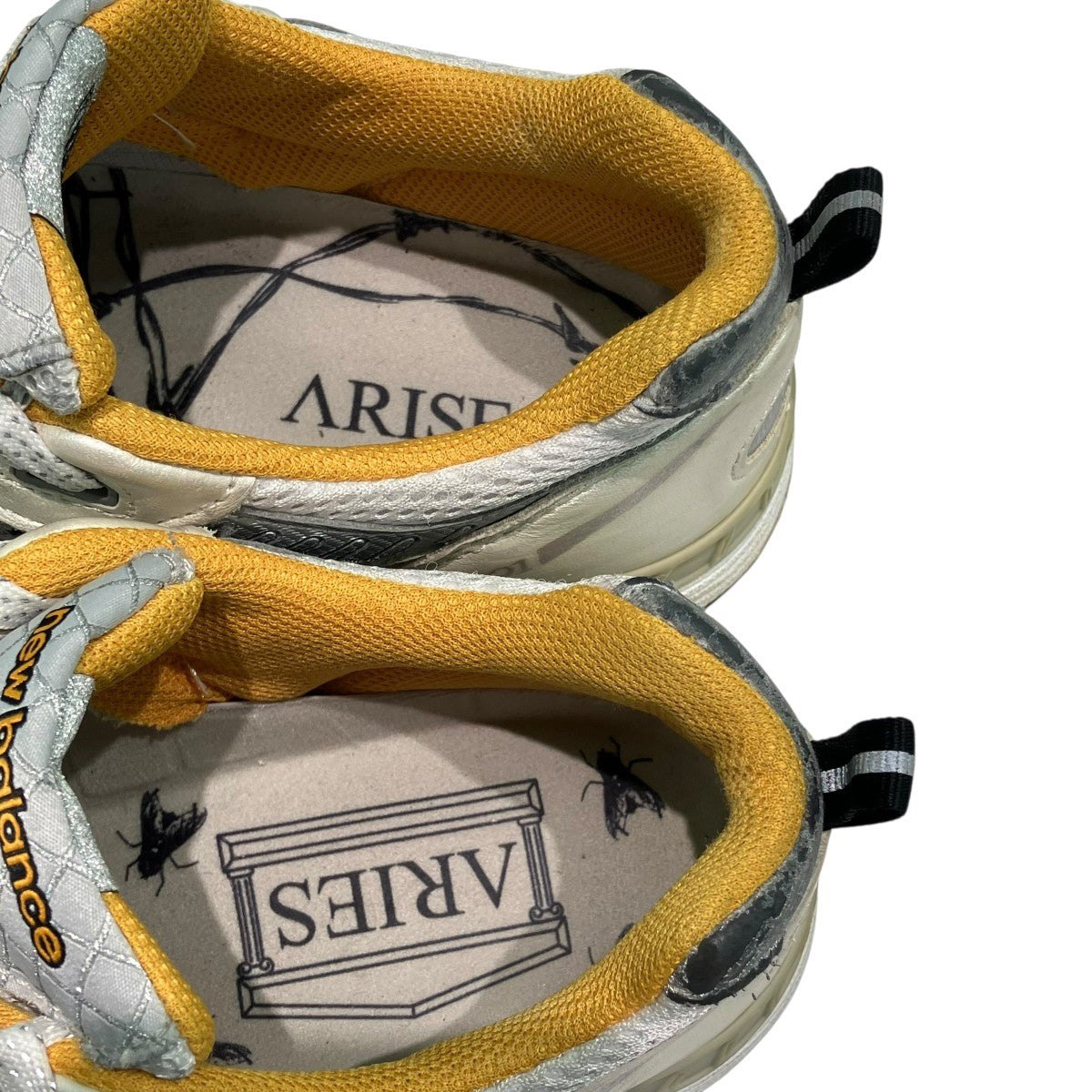 スニーカーM991ARI