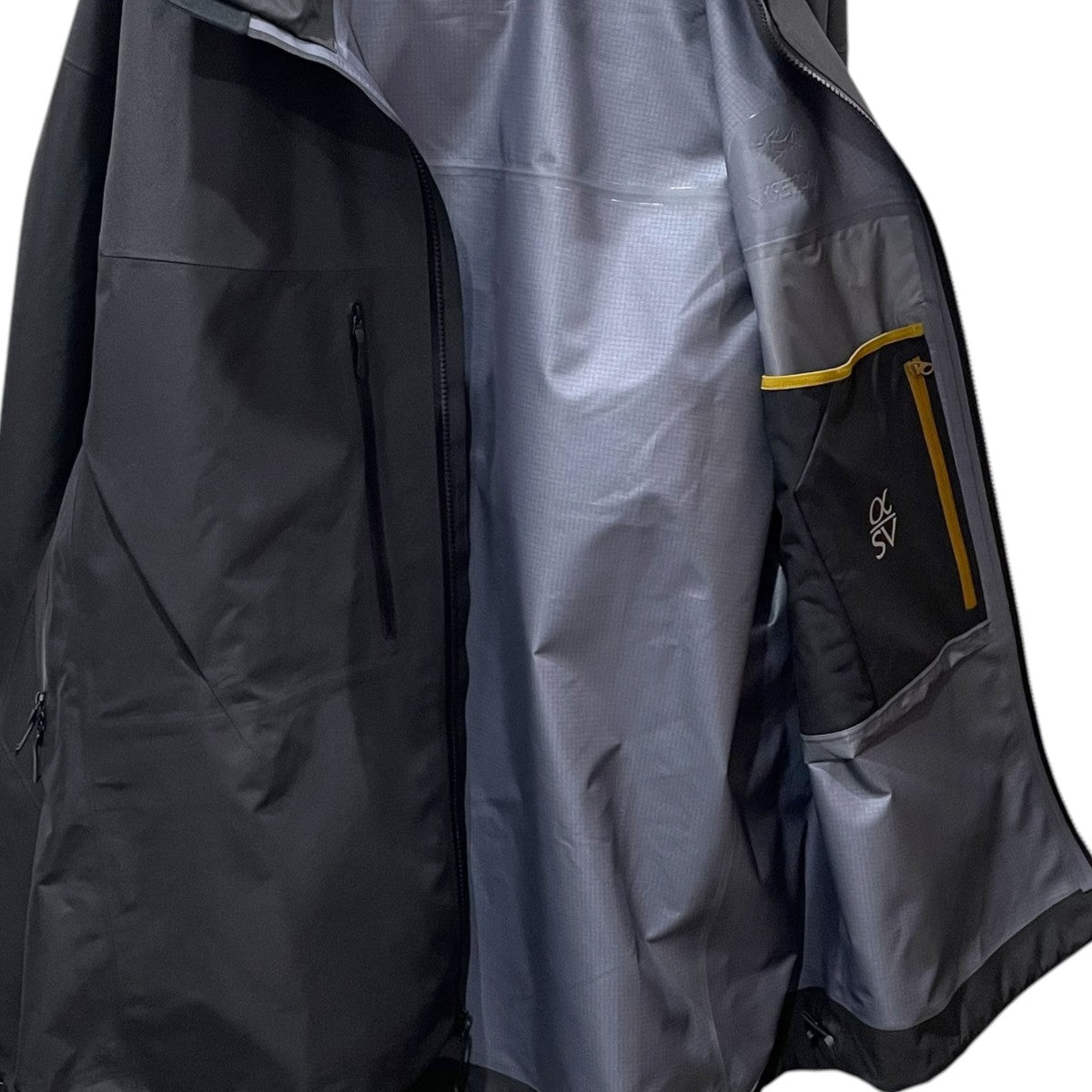 ARC’TERYX 25AW マウンテンパーカー Alpha SV Jacket アルファSVジャケット X000009899 古着・中古-4枚目のアイテム画像