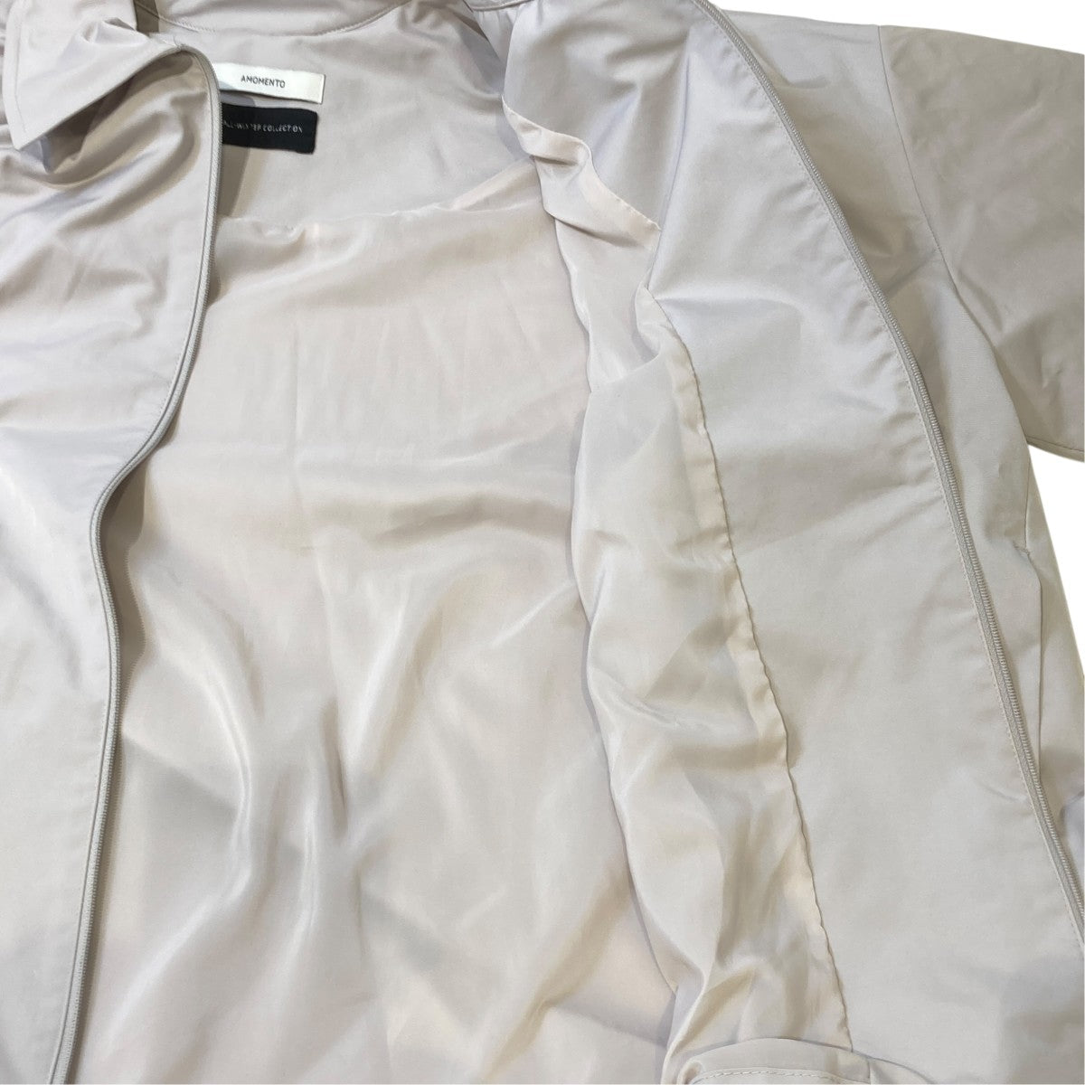 Beige Spread Collar JacketナイロンジャケットAM23FWW02JP