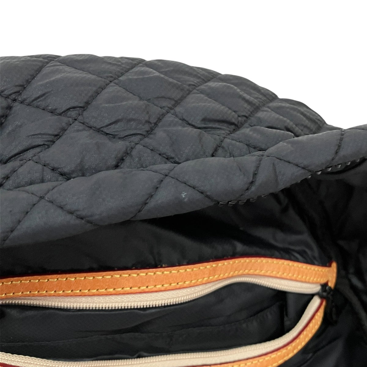 Black Metro Backpackリュック