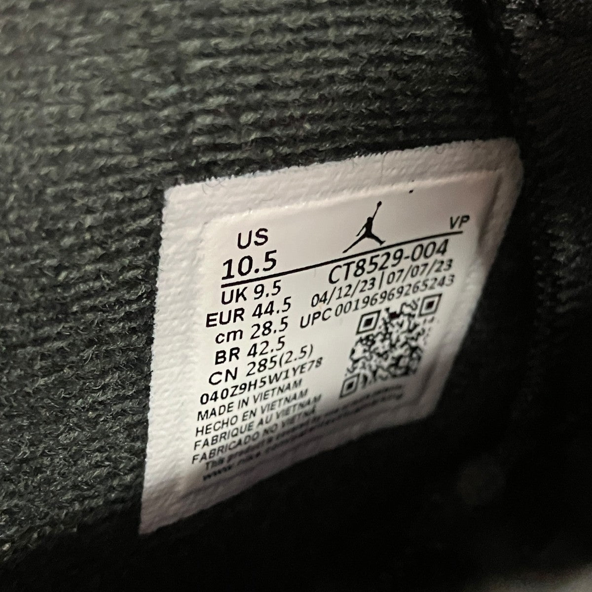 Air Jordan 6 RetroハイカットスニーカーCT8529-004