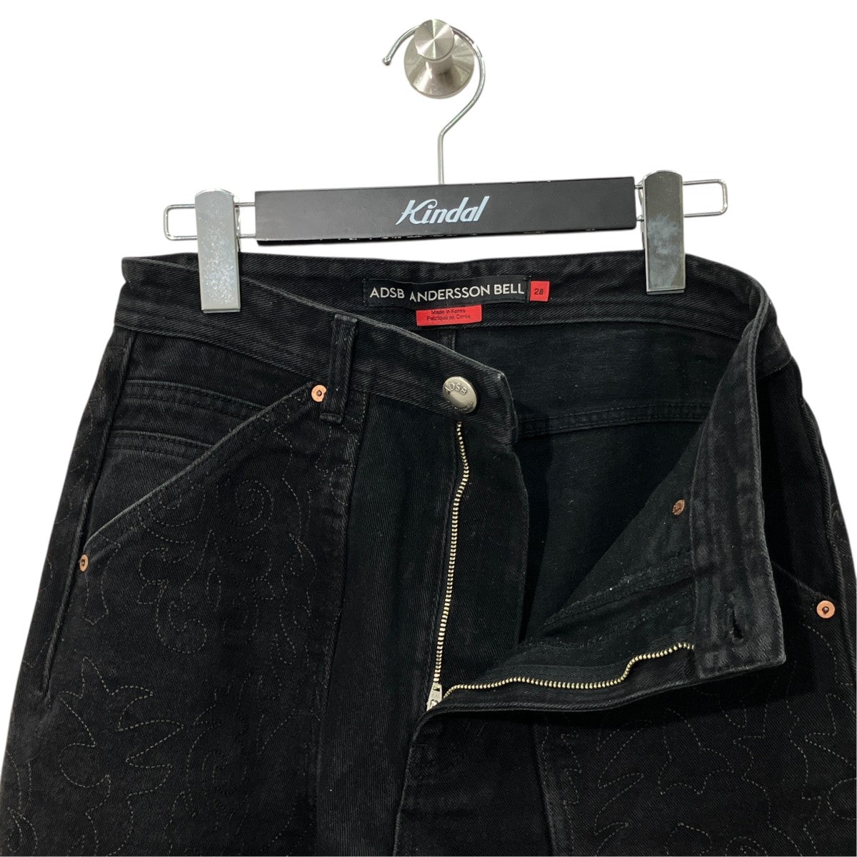 EMBROIDERY WRAP JEANSブラックジーンズ