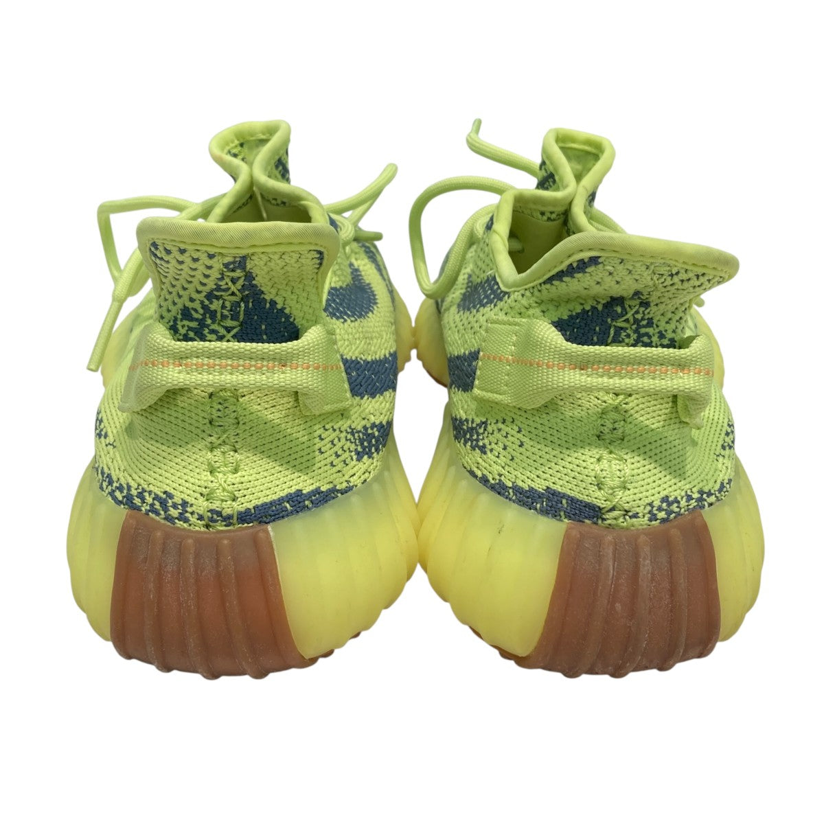 YEEZY BOOSTスニーカーB37572