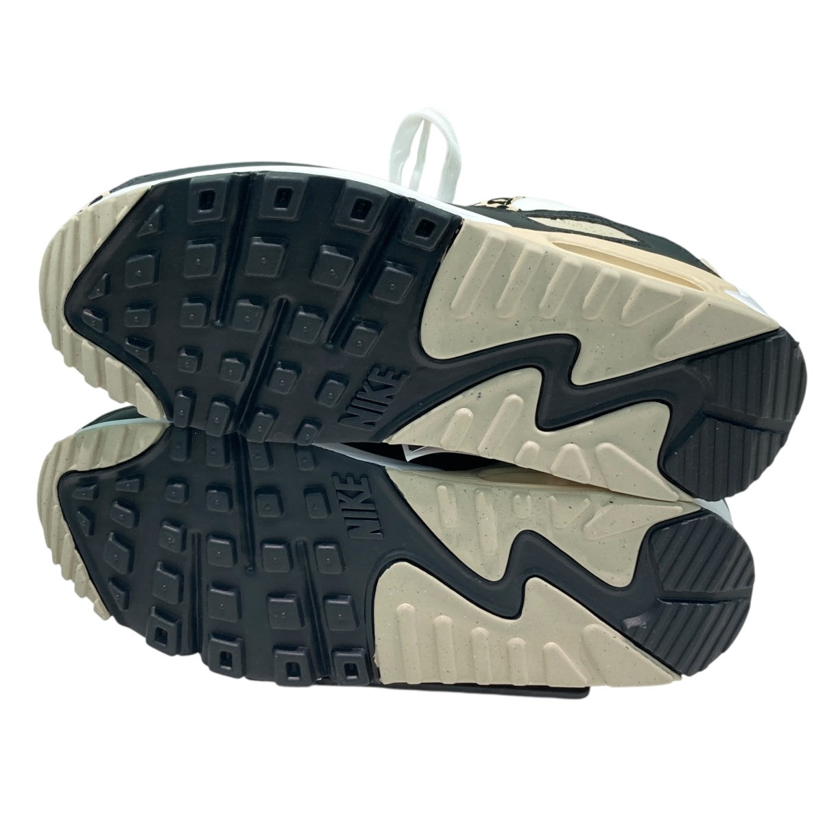 WMNS AIR MAX 90ローカットスニーカーIF1619-100