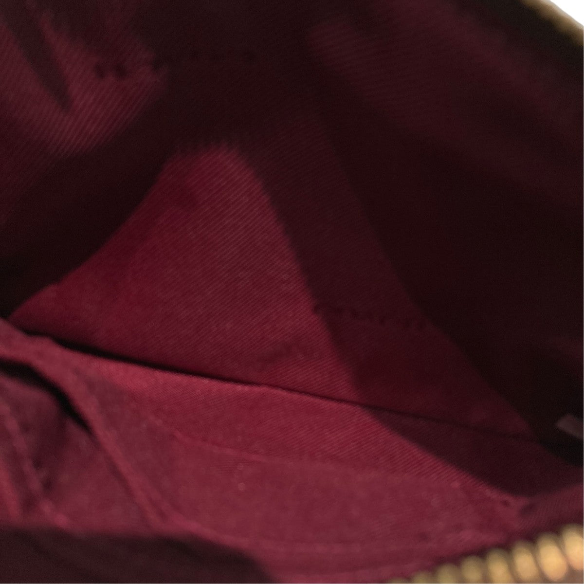 レキシー スモール リストレットポーチC0586B