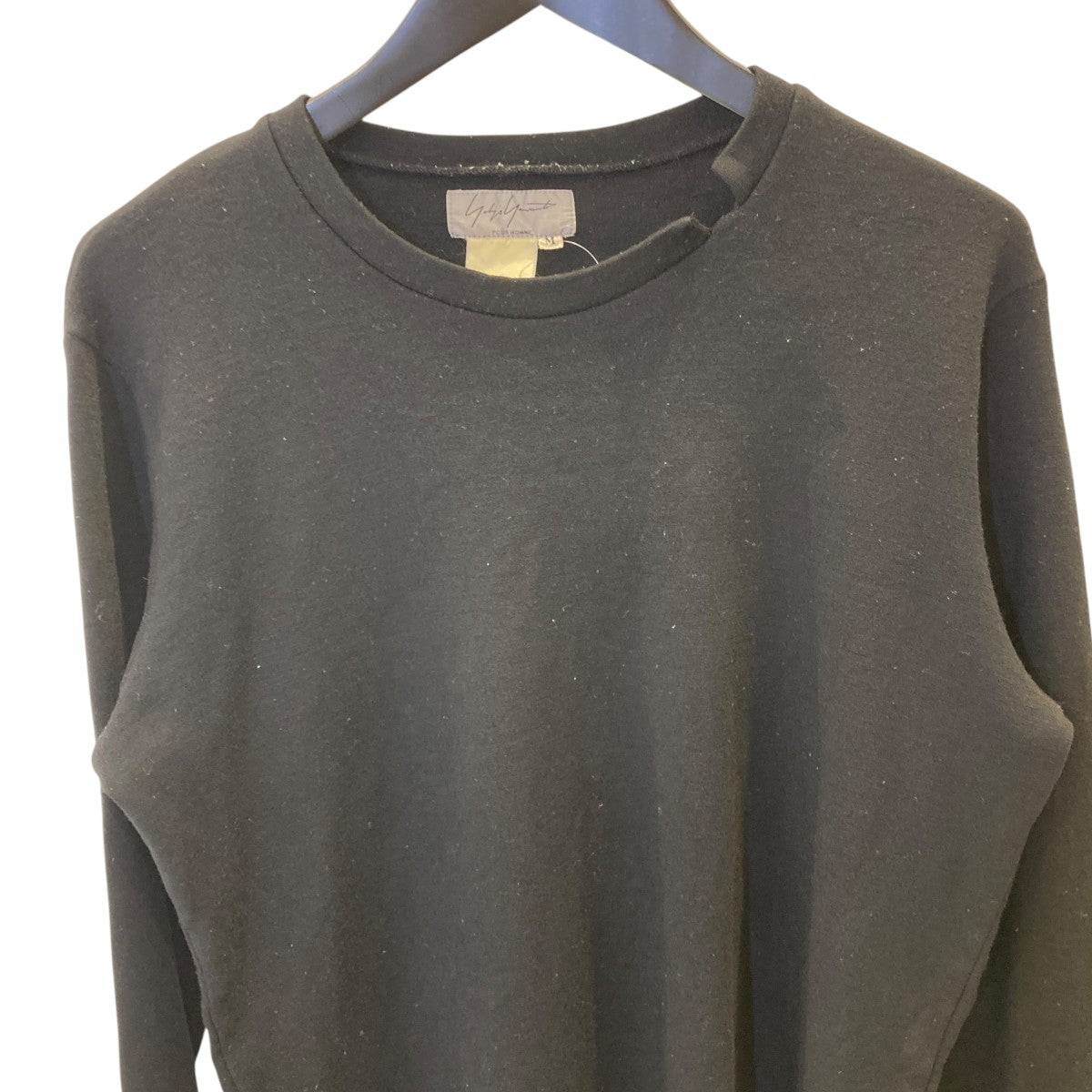 ネックスリットロングスリーブTシャツ