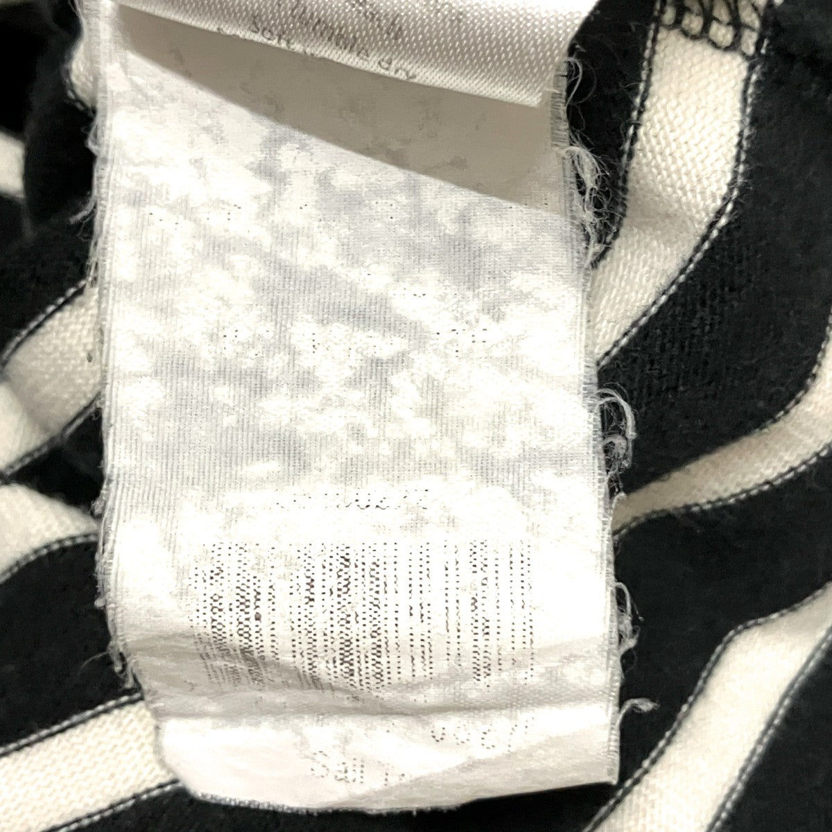 FAITH CONNEXION ロングスリーブTシャツX3727J00002 古着・中古-7枚目のアイテム画像