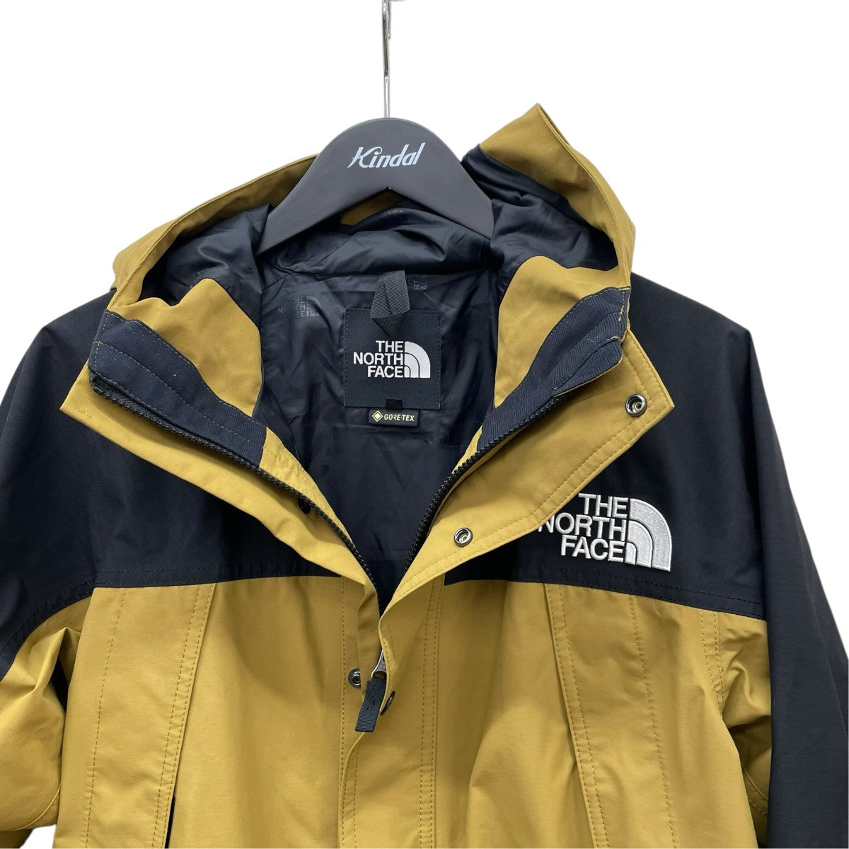Mountain Light JacketマウンテンパーカーNP11834