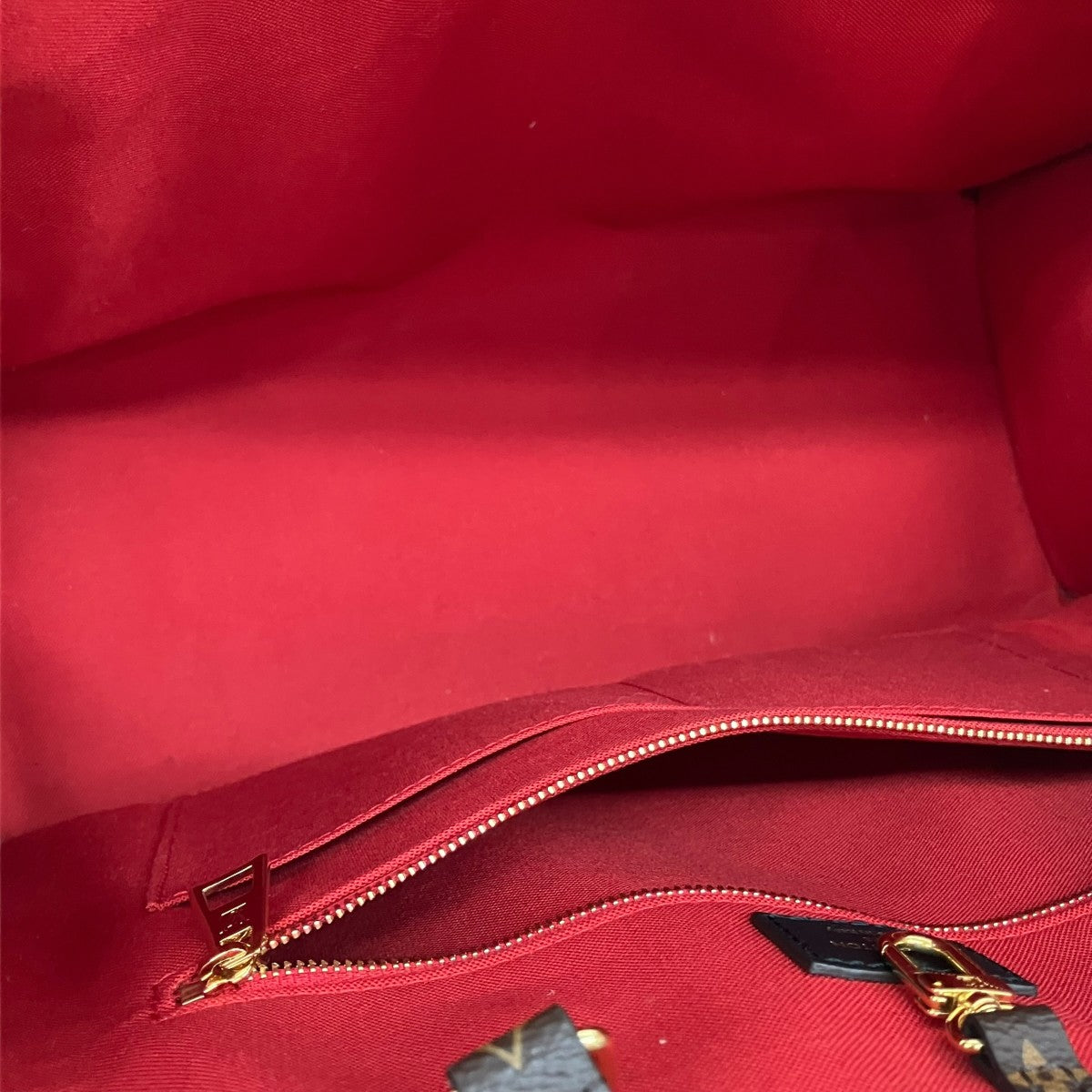 LOUIS VUITTON オンザゴーGMモノグラムトートバッグM45320 古着・中古-5枚目のアイテム画像