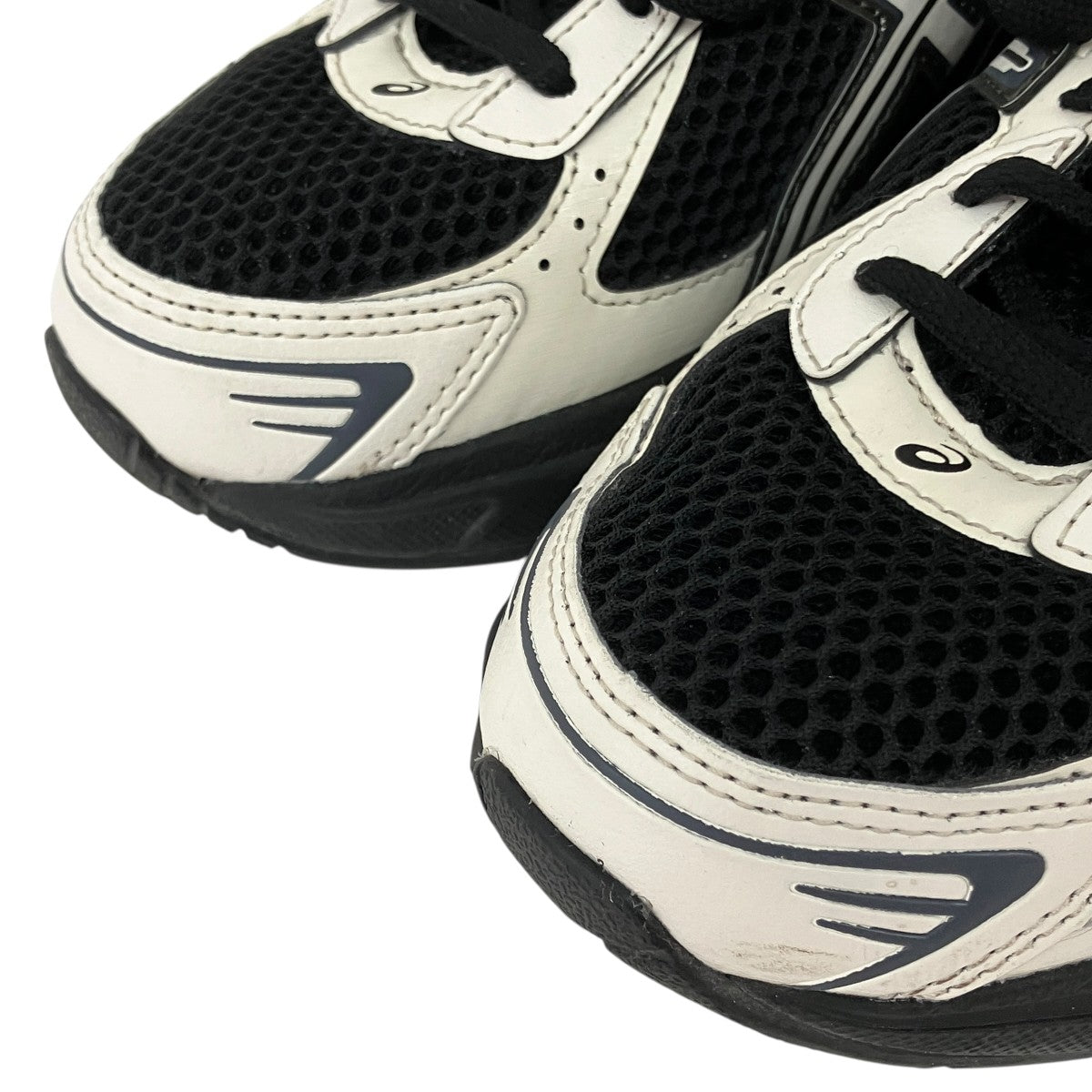 GEL-1130スニーカー1203A609