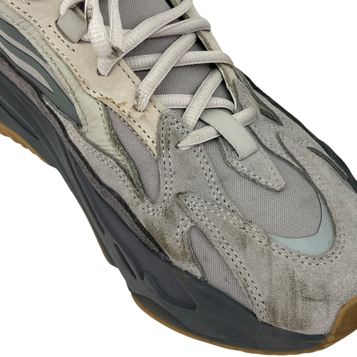 Yeezy Boost 700 V2 TephraローカットスニーカーFU7914