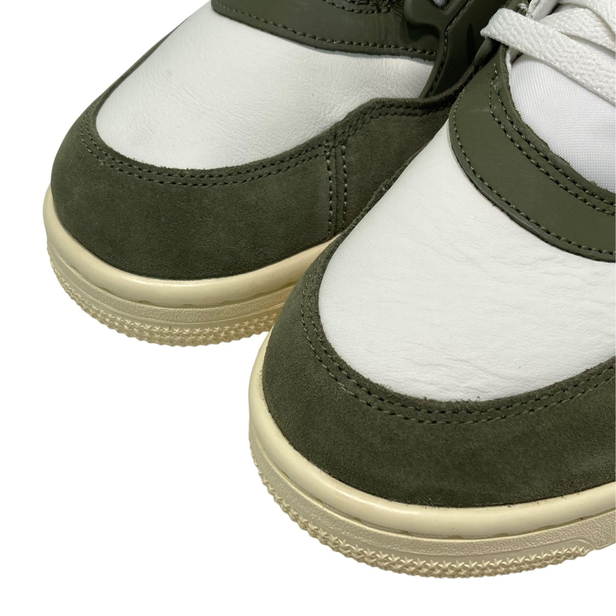 Sail Coconut Milk Medium OliveローカットスニーカーFQ7940-121