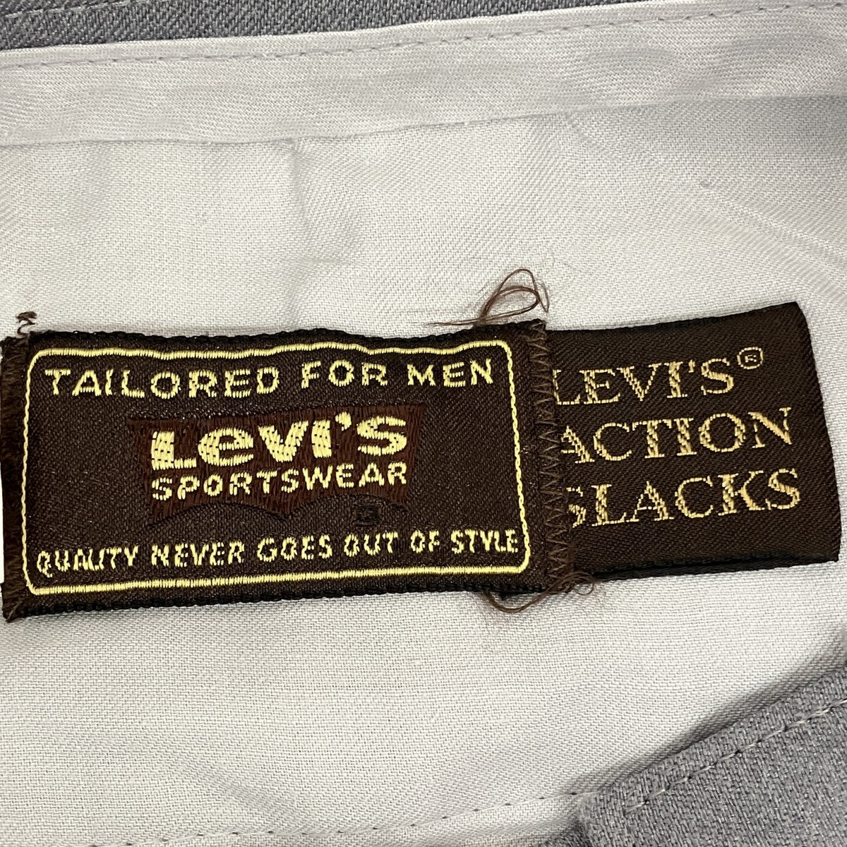 Levi’s ACTION SLACKSスラックス