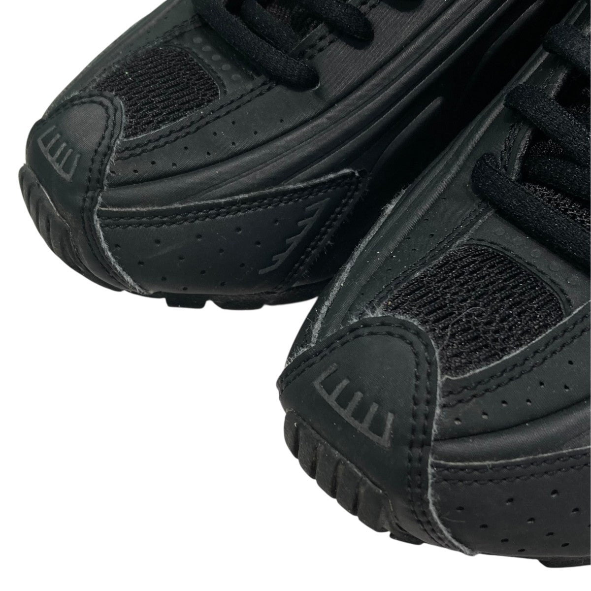 SHOX R4ローカットスニーカーAR3565-004