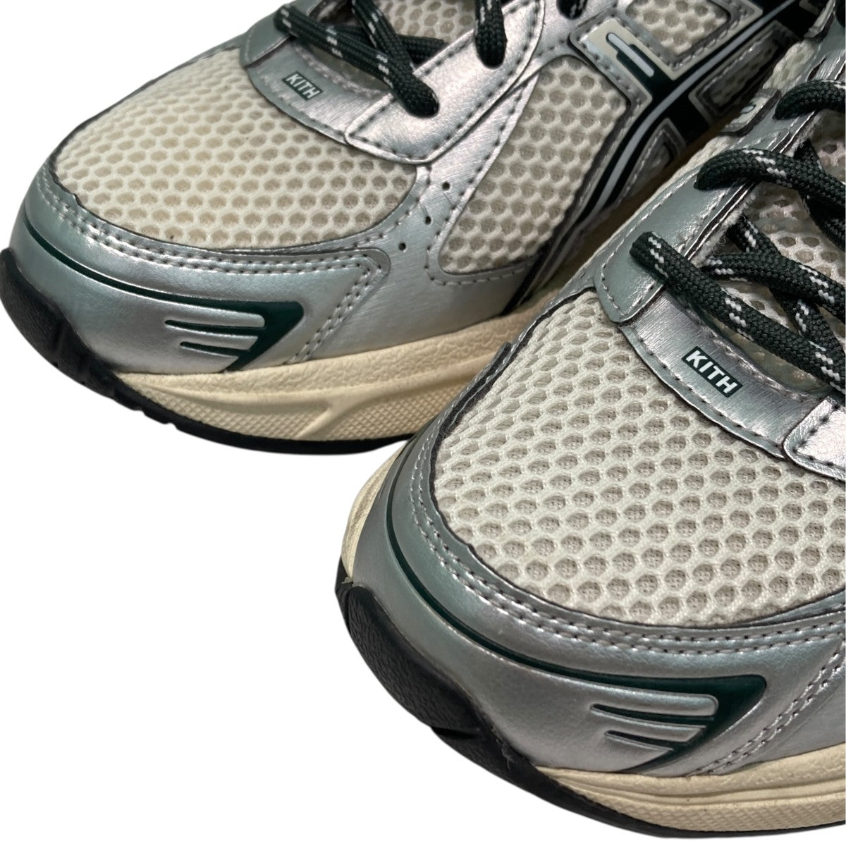 GEL-1130スニーカー1203A565